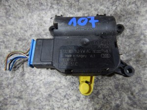VW MOTORCEK OVLADANIA KURENIA 0132801342 1K2907511C VW MOTORCEK OVLADANIA KURENIA 0132801342 1K2907511C
