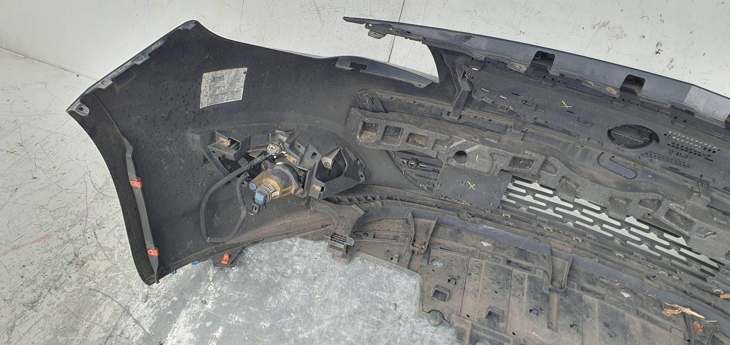 Opel Astra J LIFT PREDNÝ NÁRAZNÍK 13368660