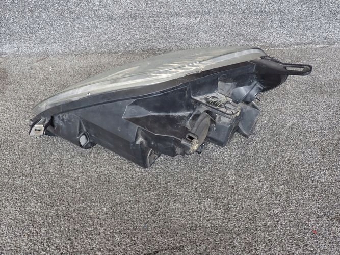 FIAT PUNTO GRANDE PRAVE PREDNE SVETLO