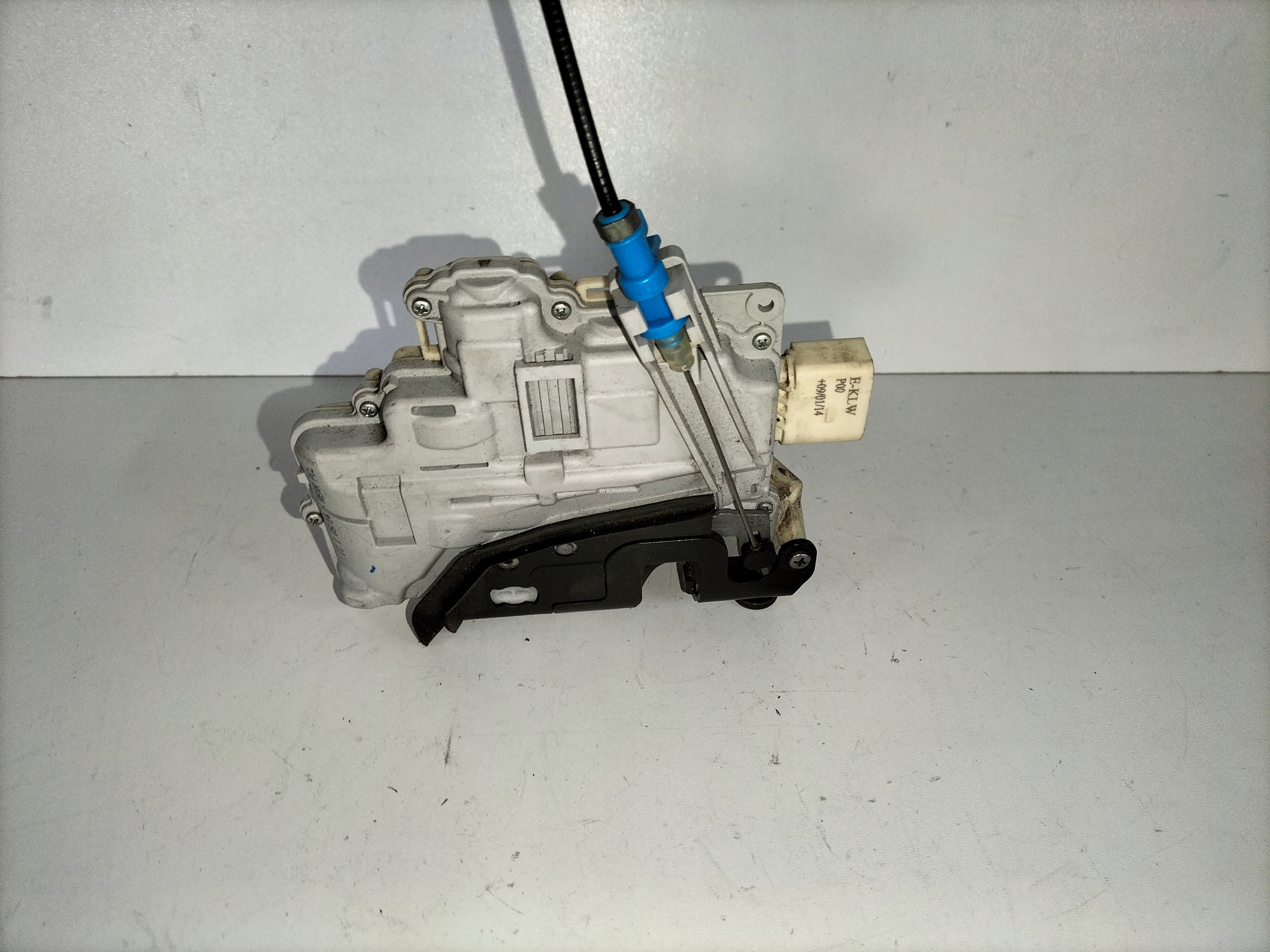 ZÁMOK ĽAVÝCH ZADNÝCH DVERÍ AUDI A3 8V 12- A6 C7