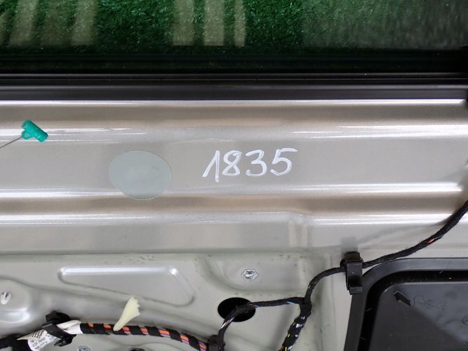 SKODA OCTAVAI III LAVE PREDNE DVERE