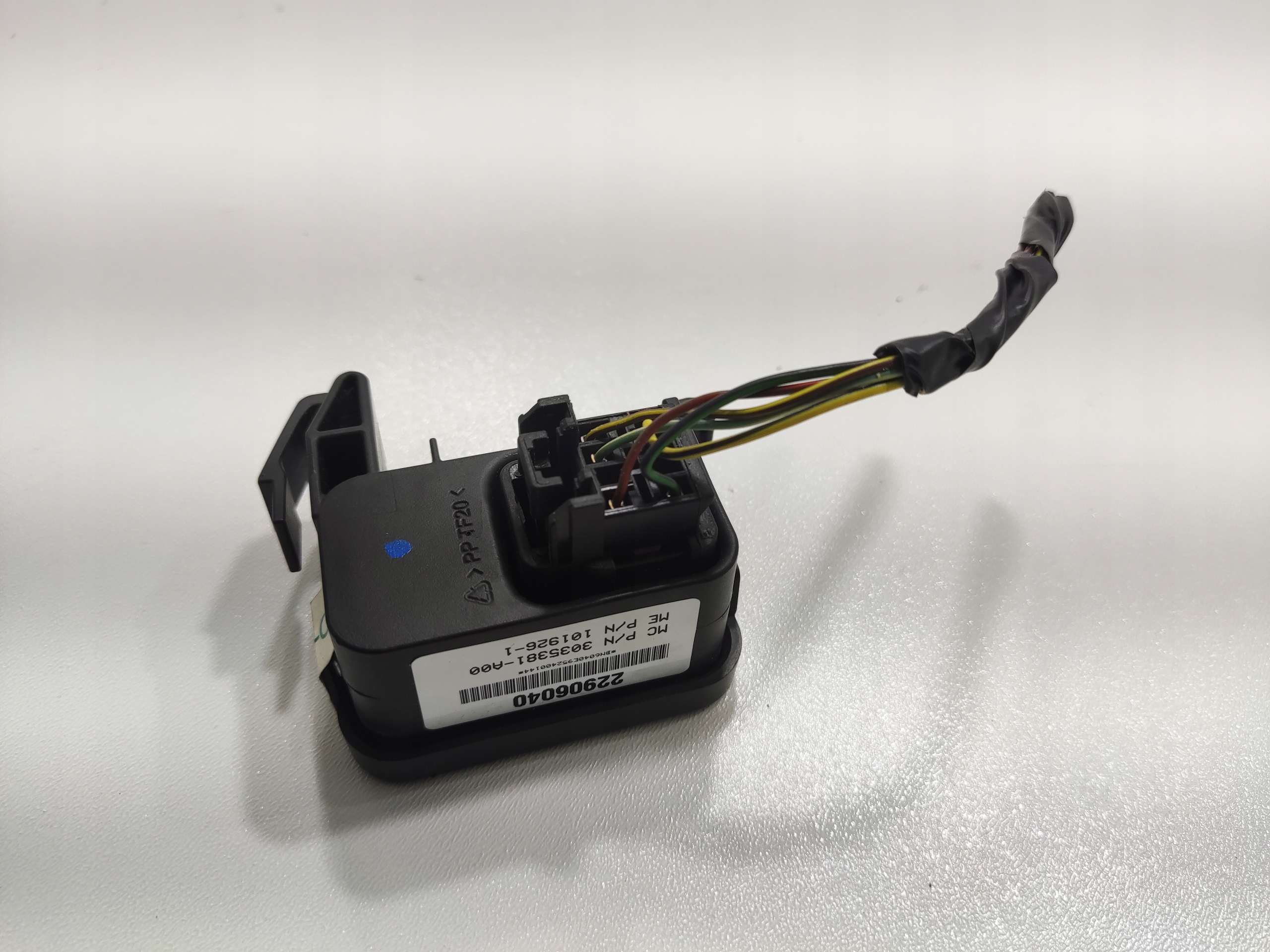 MODUL ZADNEJ KAPOTY ZADNA OPEL INSIGNIA A KOMBI 2013-2017 LIFT 22906040