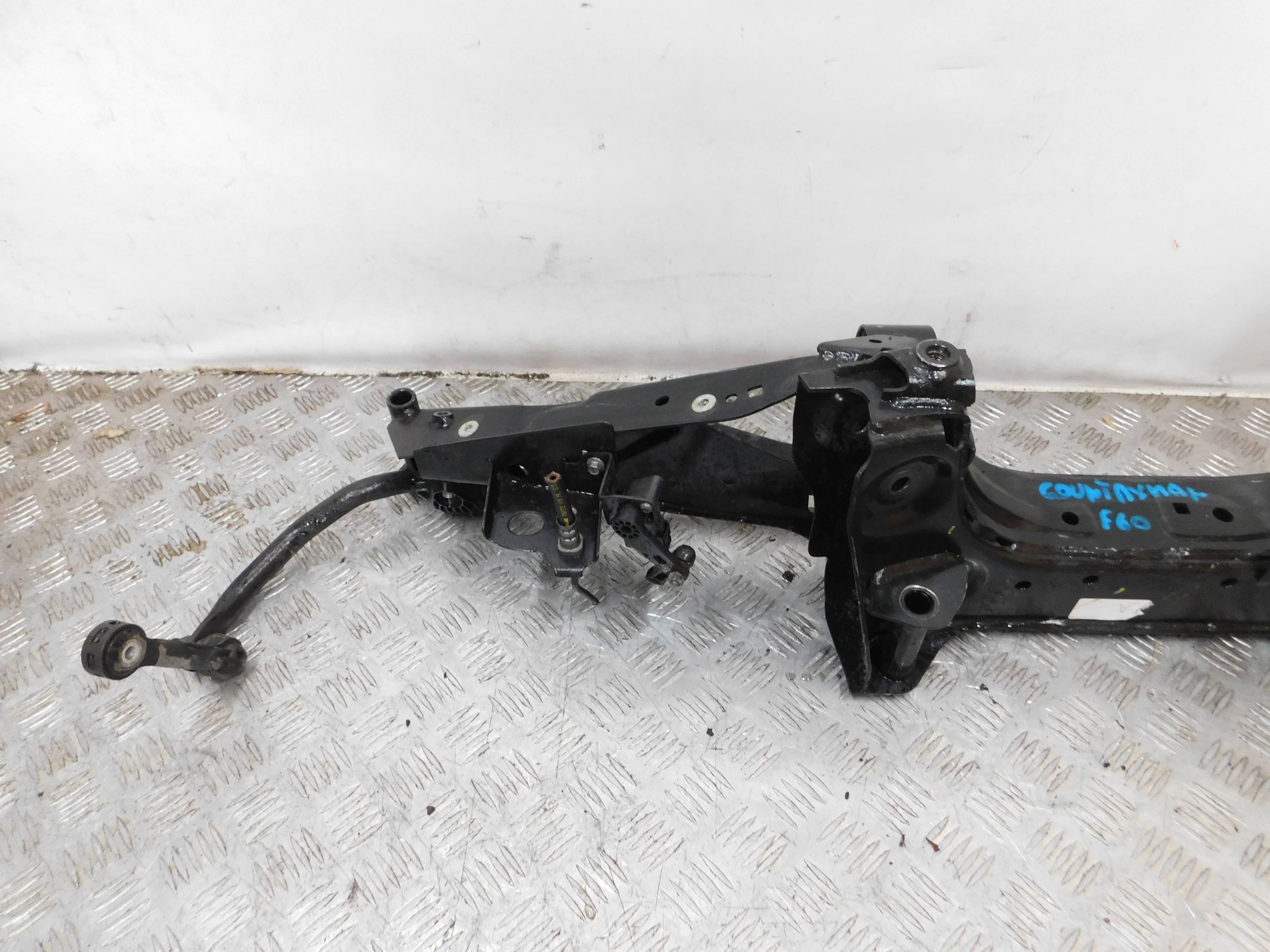 ZADNÁ NÁPRAVA VÝSTUHA MINI COUNTRYMAN F60