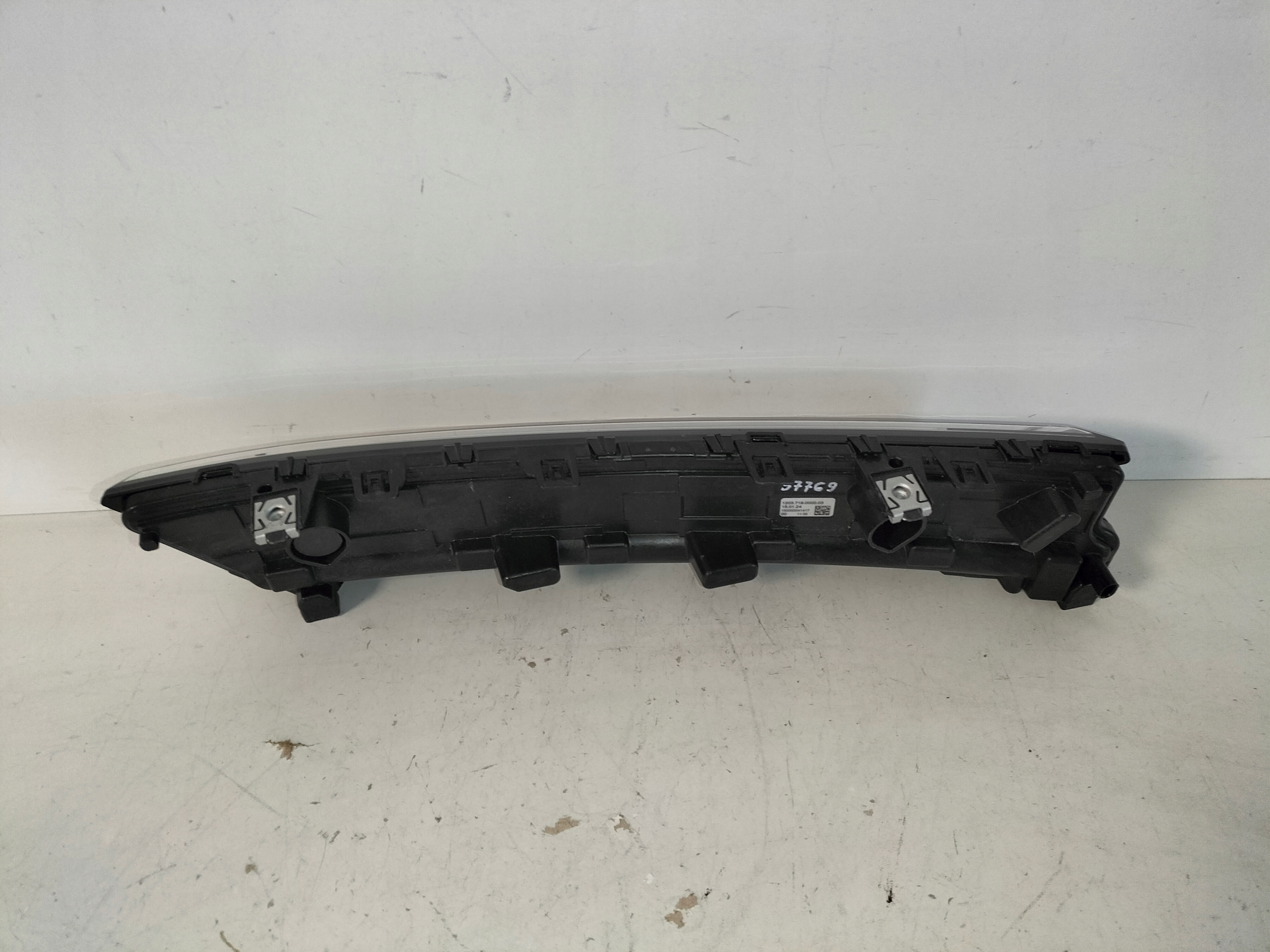 HMLOVKA SVETLO LED DRL PREDNÝ LAVA VW T7 MULTIVAN 21-