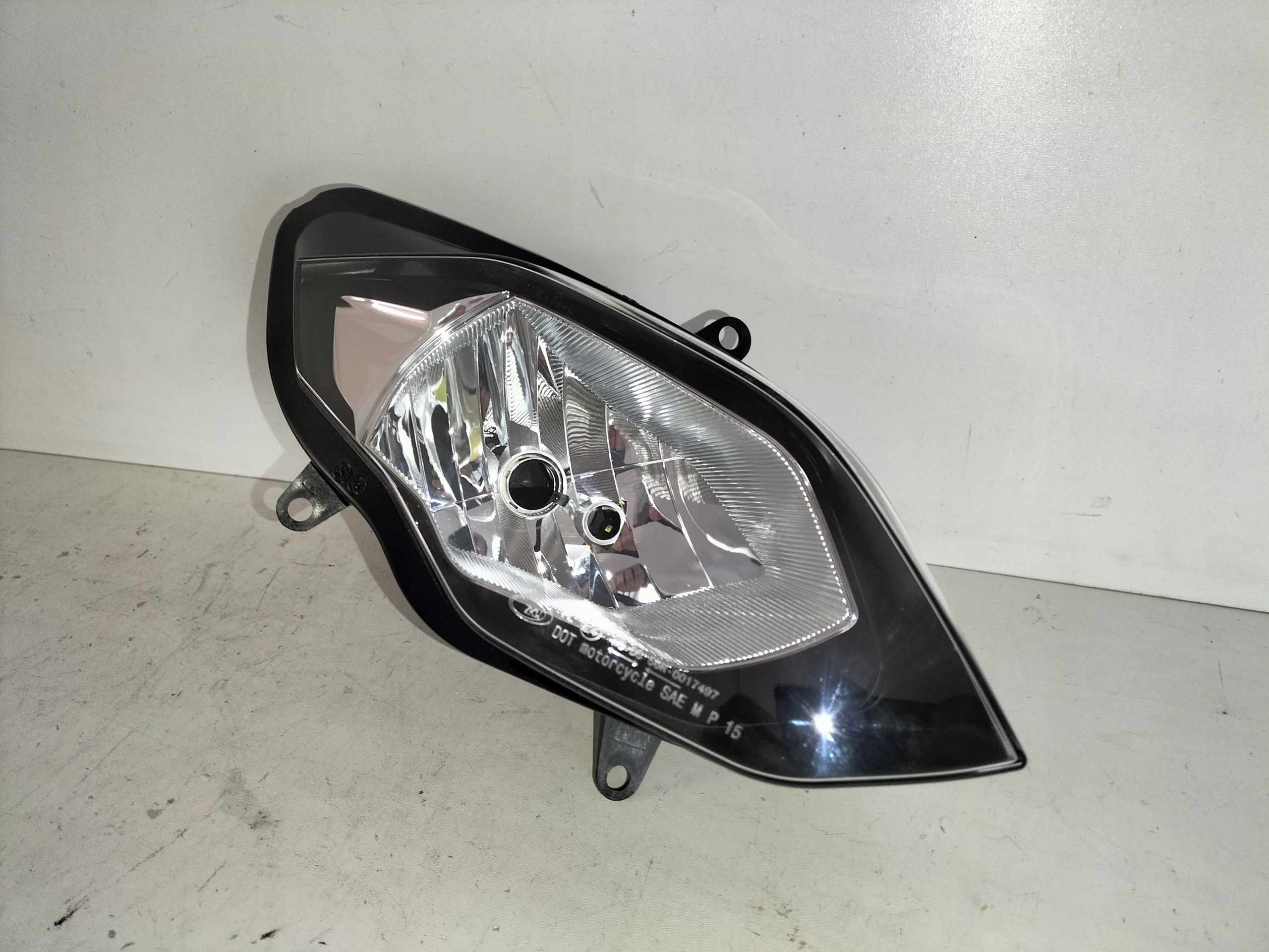 PRAVE PREDNE SVETLO MOTOR BMW K54 R1200RS 15-19