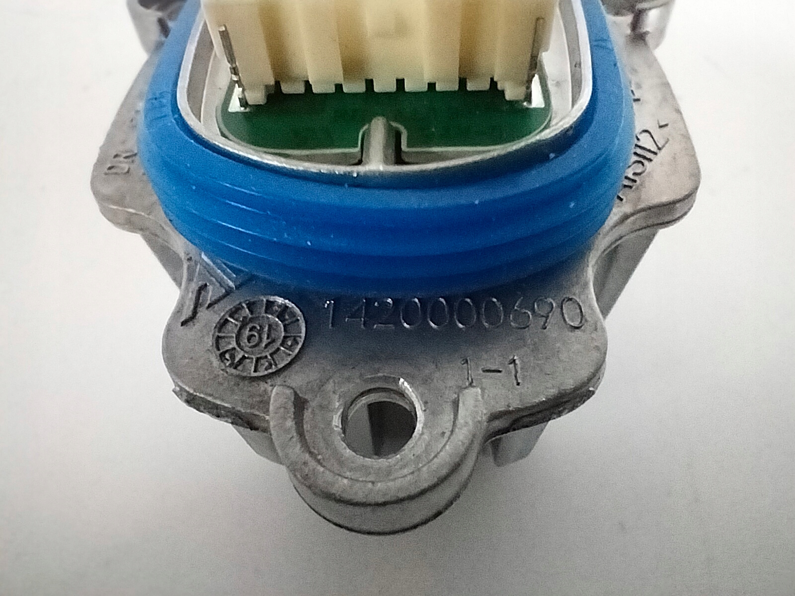 MENIČ NAPÄTIA MODUL LED VW SKODA 1420000690