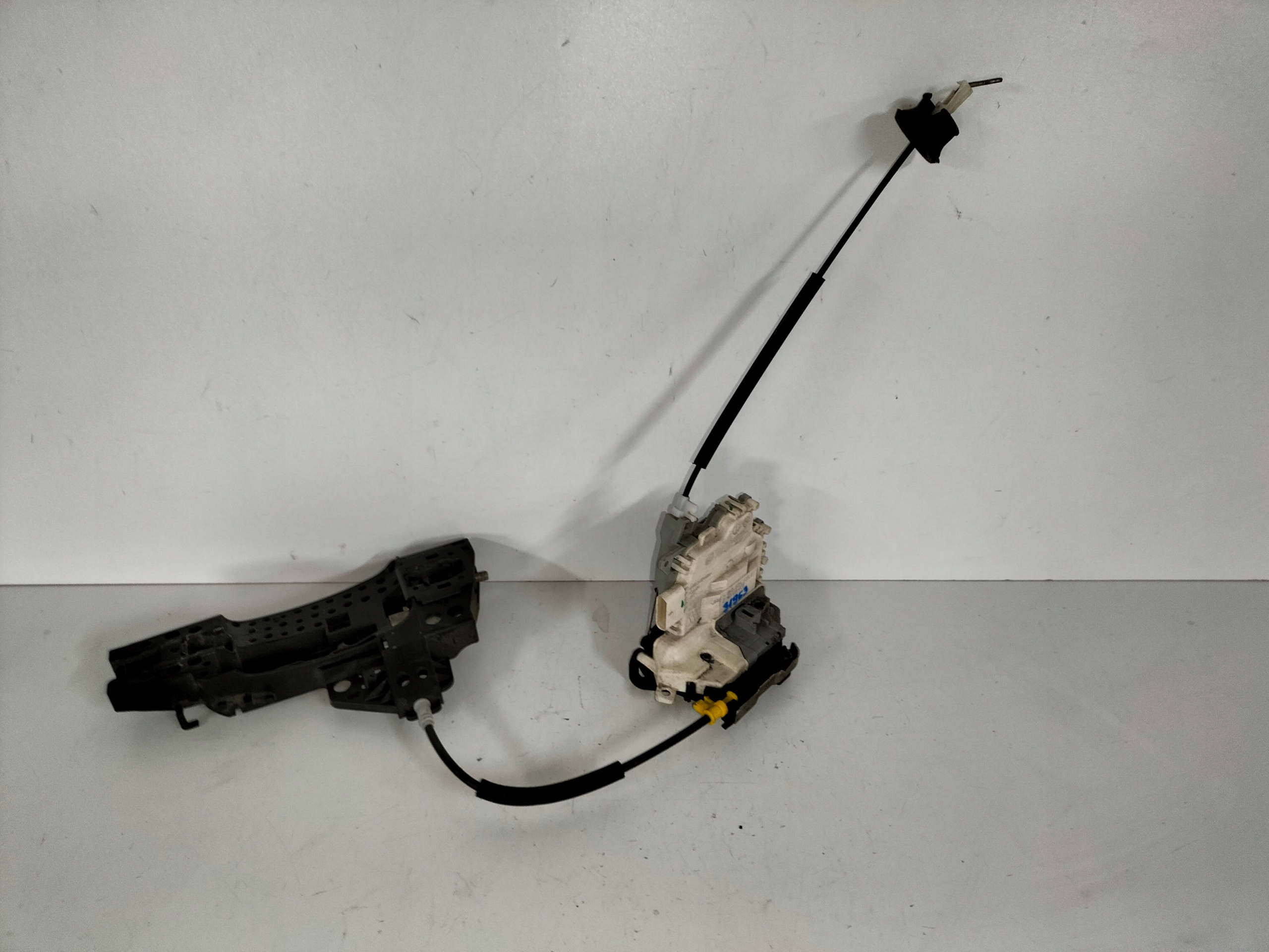 ZÁMOK ĽAVÝCH ZADNÝCH DVERÍ AUDI A4 B8 07- A5 07-