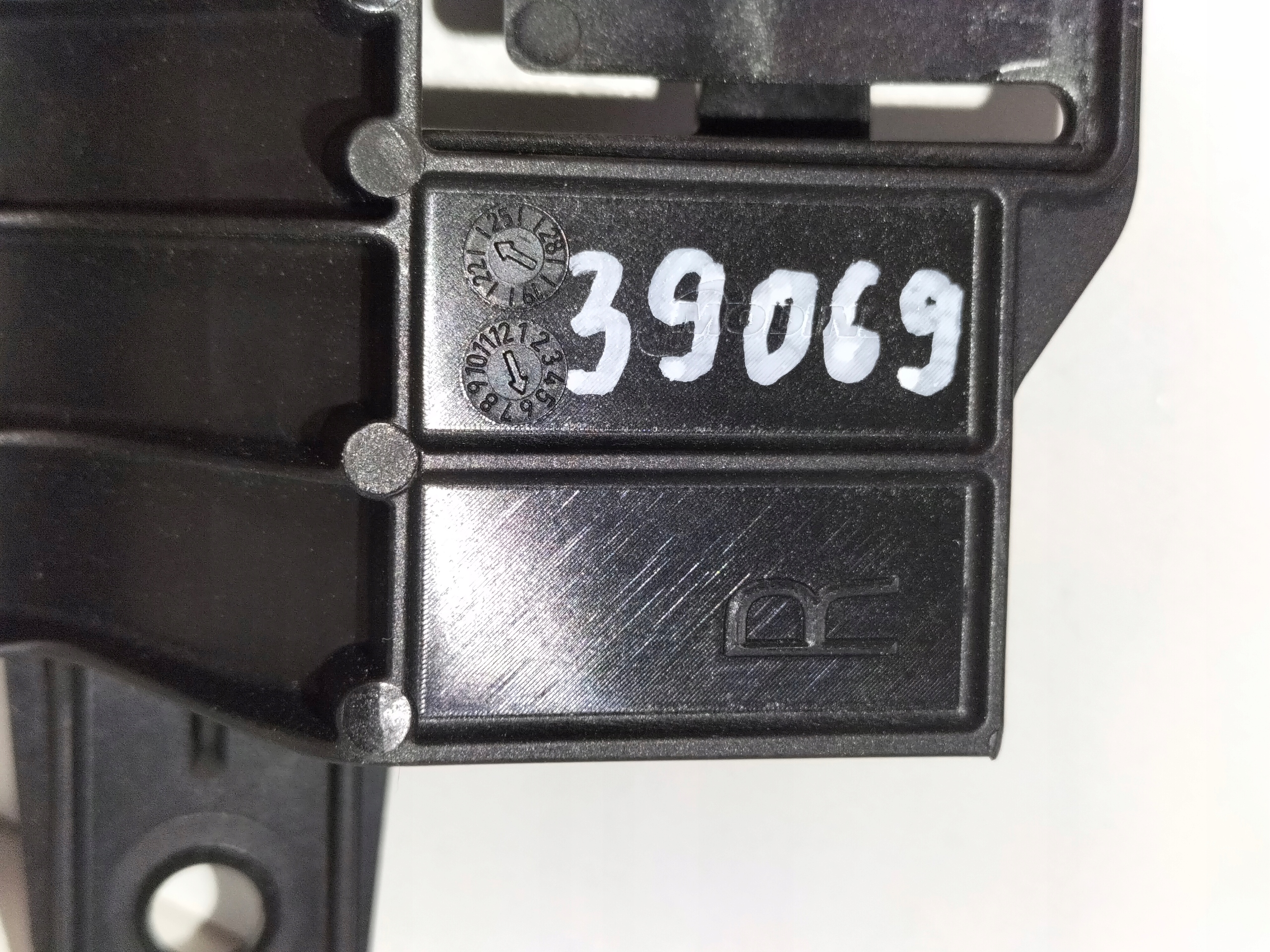 DRZIAK UCHYT CHLADIČA OLEJA BMW M3 G80 M4 G82 21-