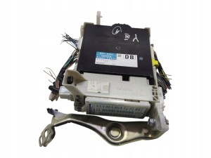 MODUL RIADIACA JEDNOTKA MPX TOYOTA YARIS III 2014-2017 LIFT 89221-0D470 MODUL RIADIACA JEDNOTKA MPX TOYOTA YARIS III 2014-2017 LIFT 89221-0D470