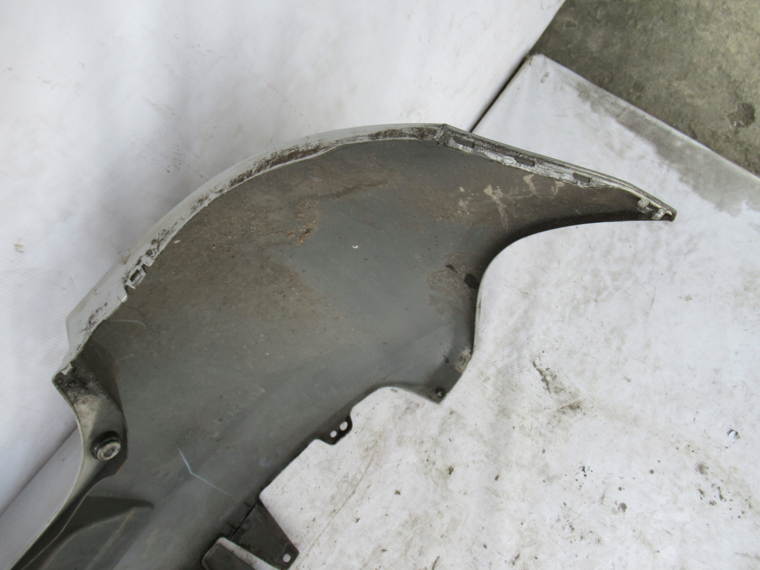 ZADNÝ NÁRAZNÍK TOYOTA YARIS II 2