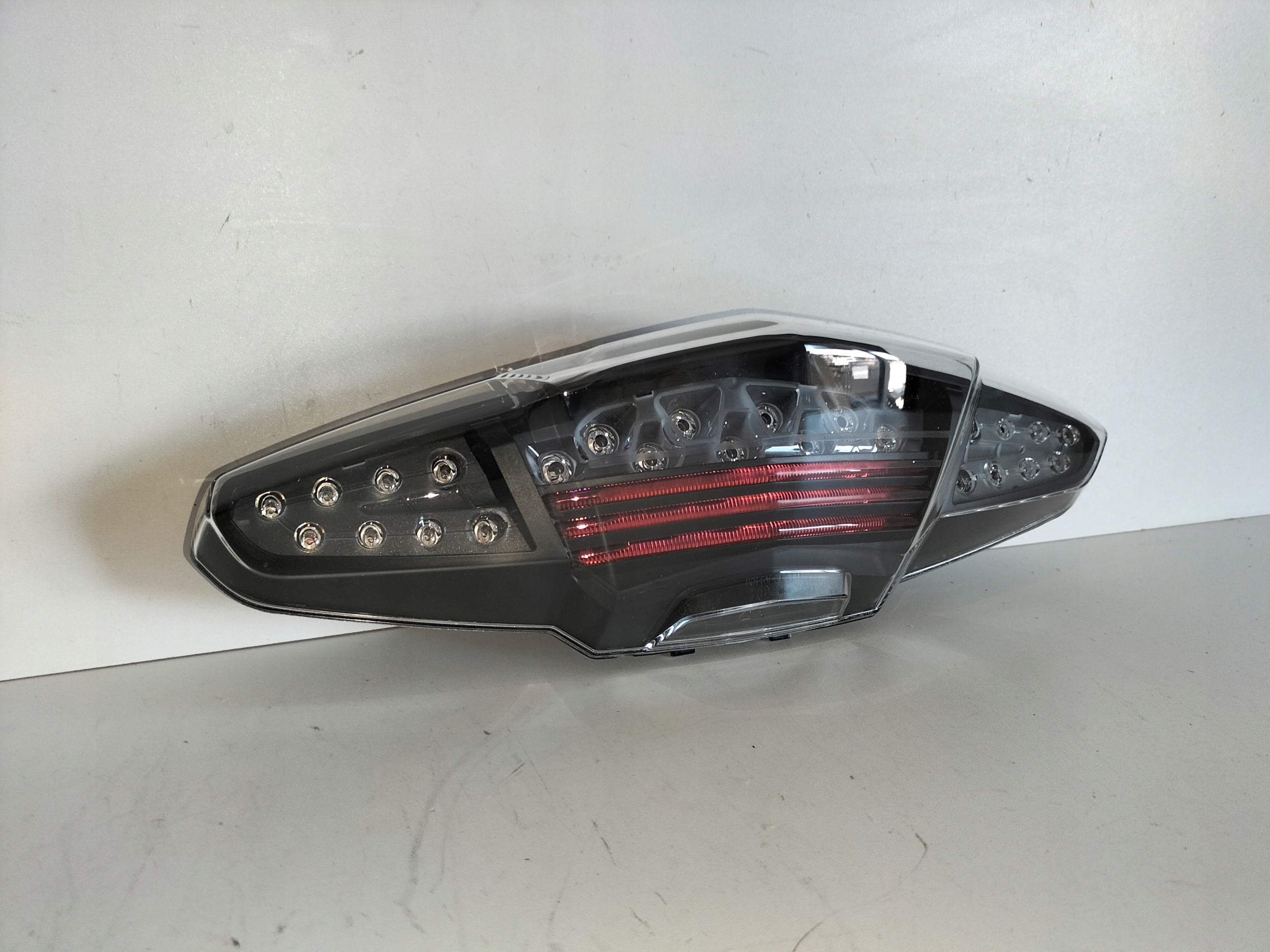 ZADNE SVETLO MOTOR BMW K1600 GT GTL 11-
