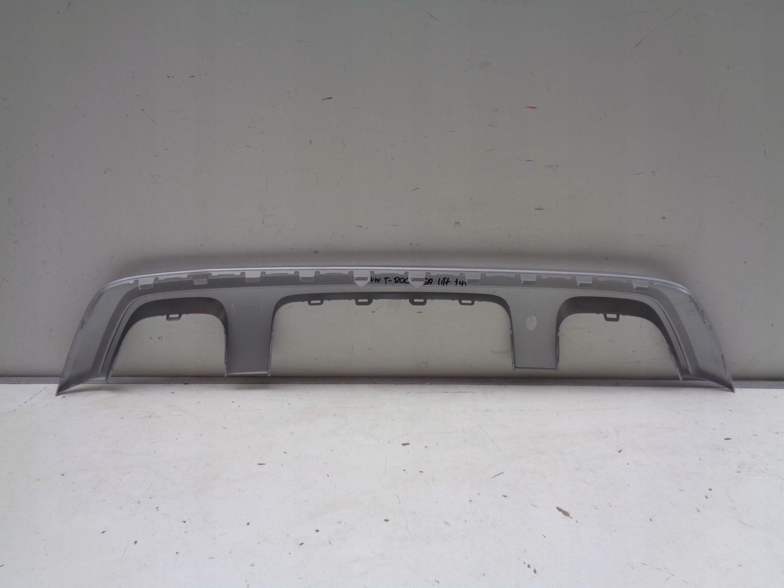 DRZIAK ZADNEHO NARAZNIKA VW T-ROC 2GA 21- LIFT