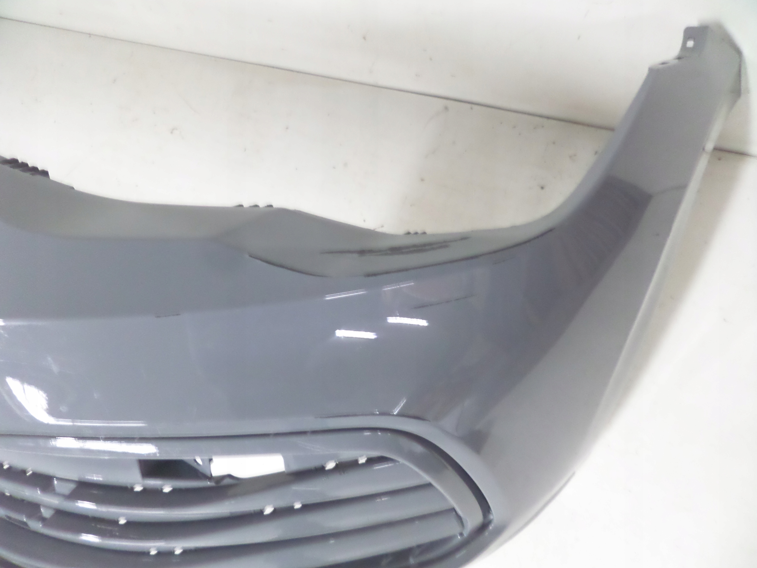 PREDNÝ NÁRAZNÍK VW GOLF VIII 8 19-