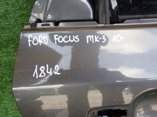 FORD FOCUS MK3 III HB PRAVE ZADNE DVERE