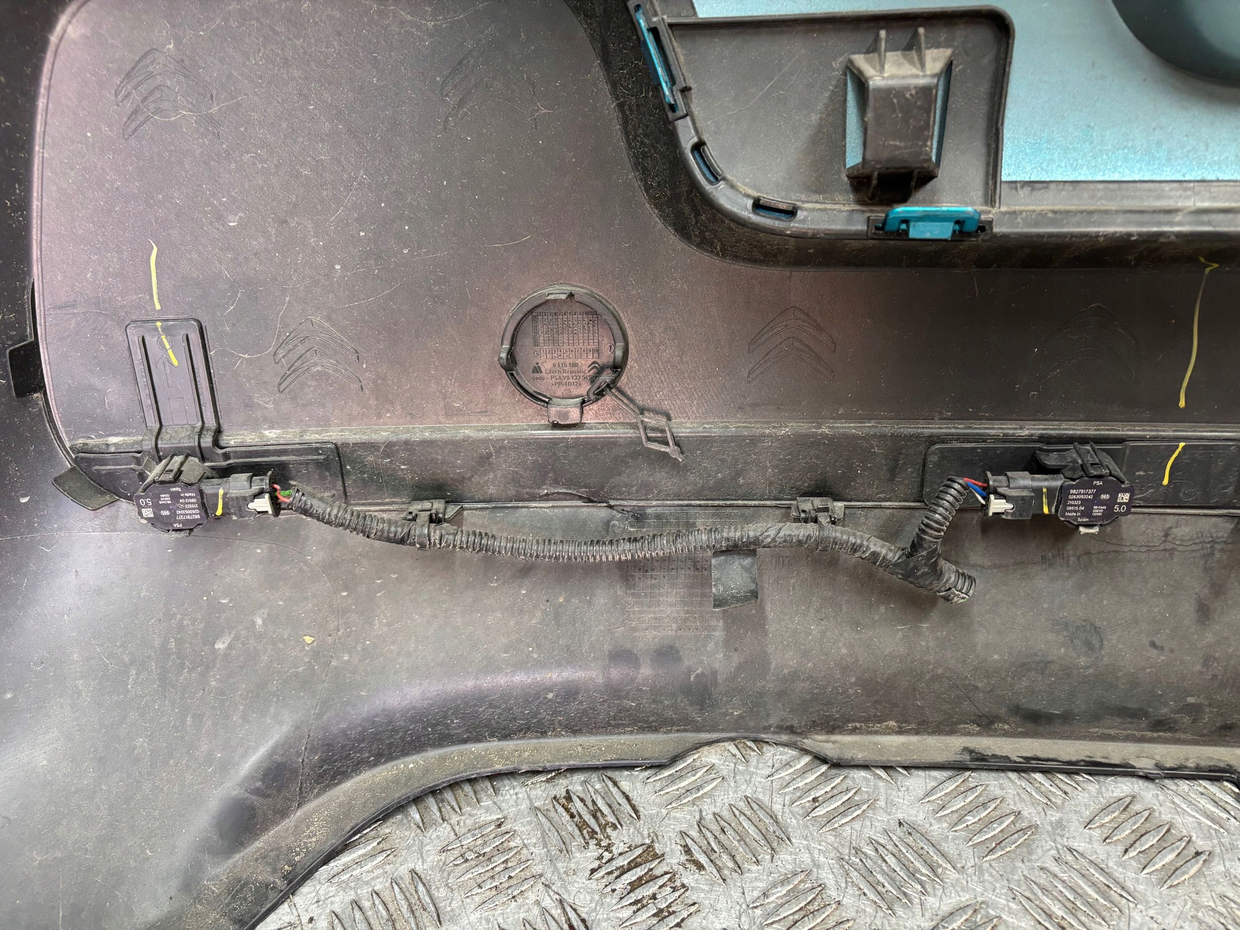 ZADNÝ NÁRAZNÍK CITROEN C3 III PDC 16-