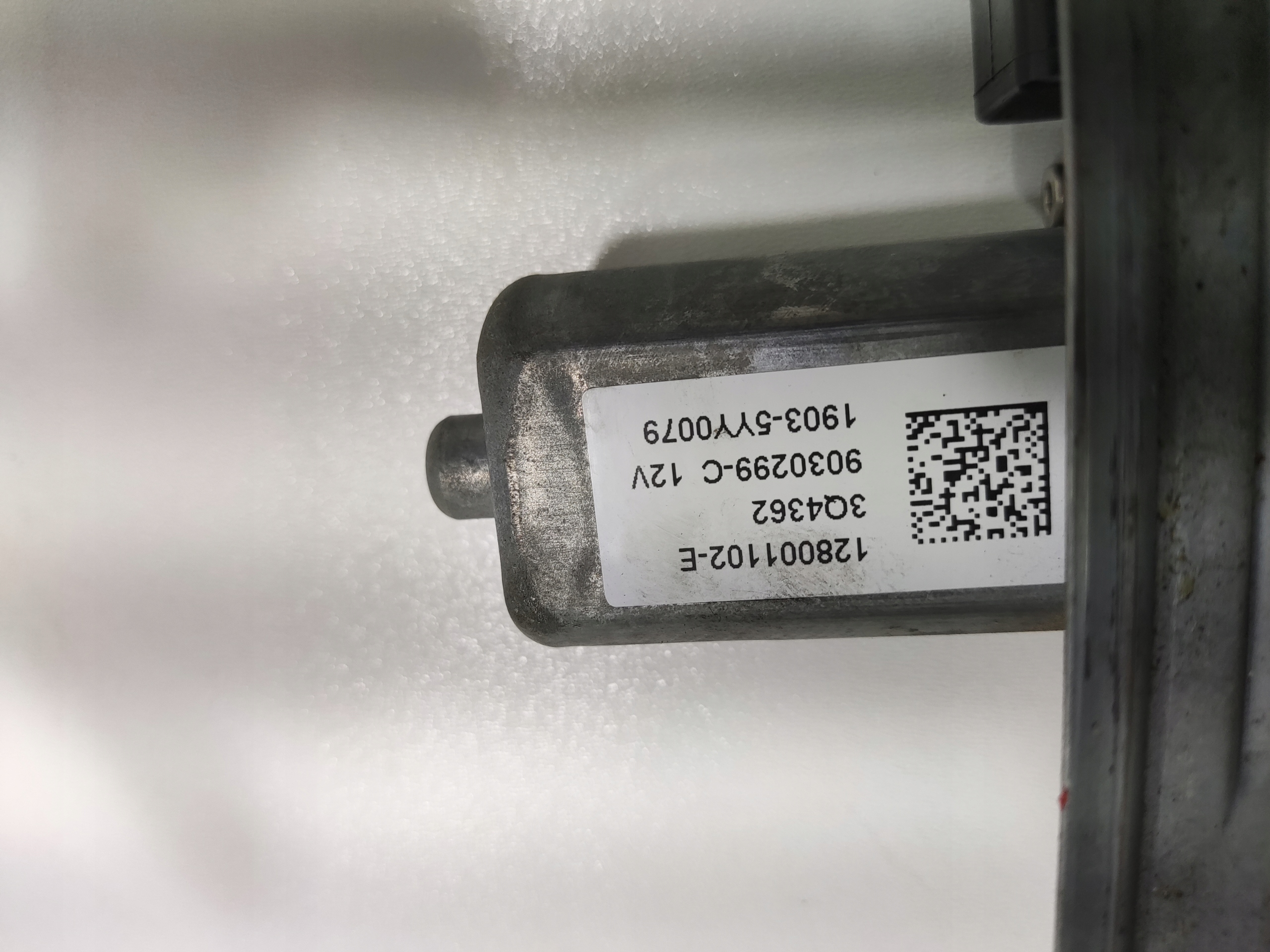 ĽAVÝ PREDNÝ MECHANIZMUS SŤAHOVANIA OKNA RENAULT CLIO IV 807018534R 13-