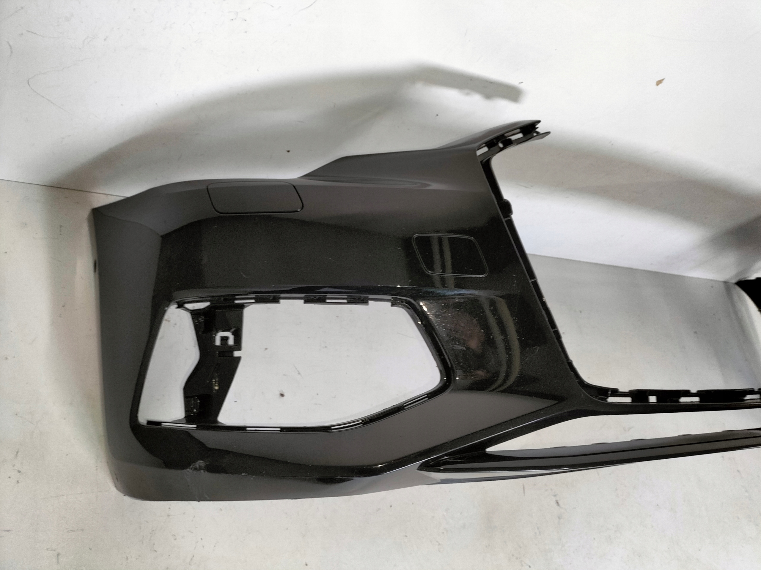PREDNÝ NÁRAZNÍK AUDI A6 C8 18-