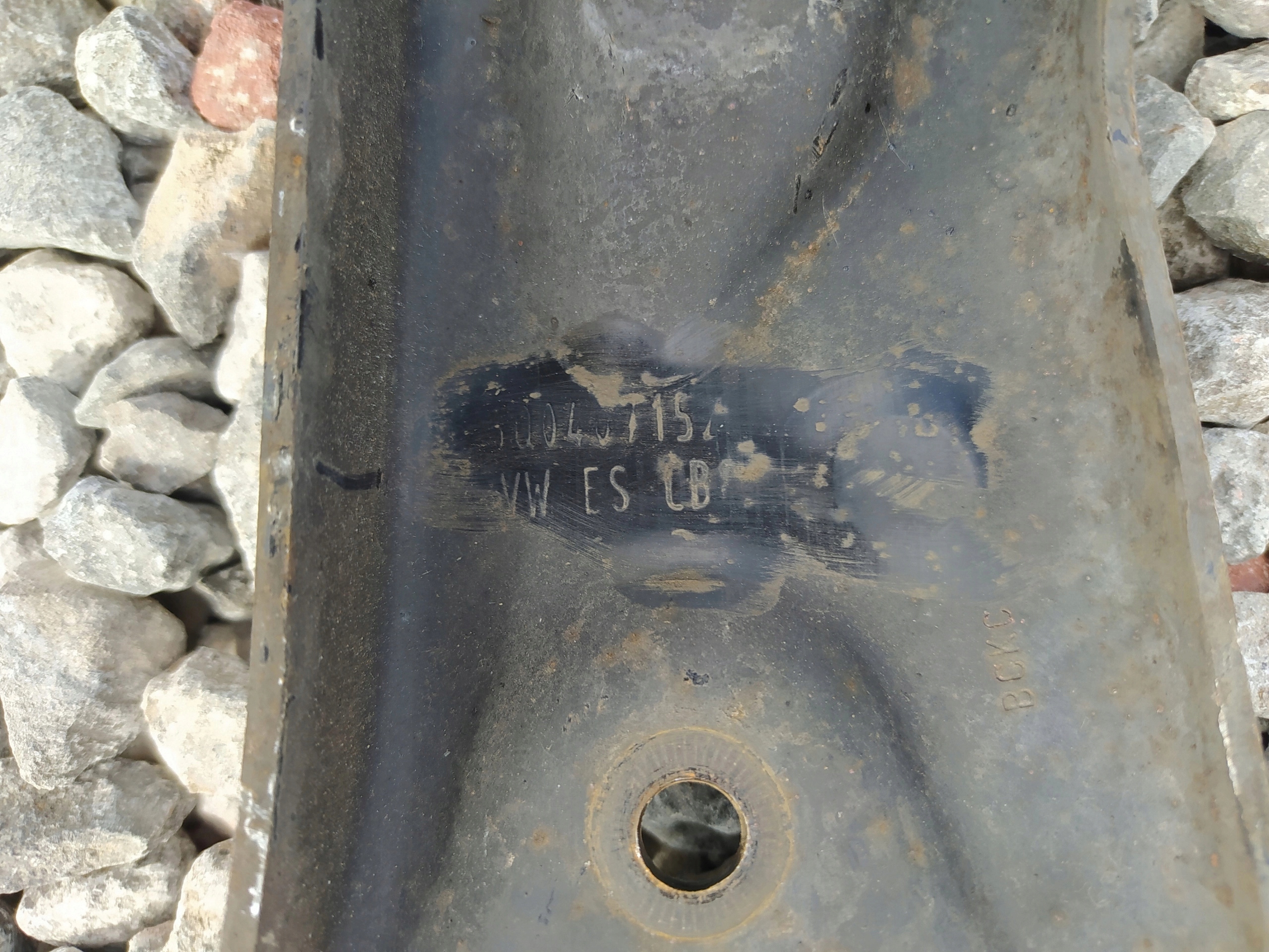 audi q3 PRAVE RAMENO 5Q0407152