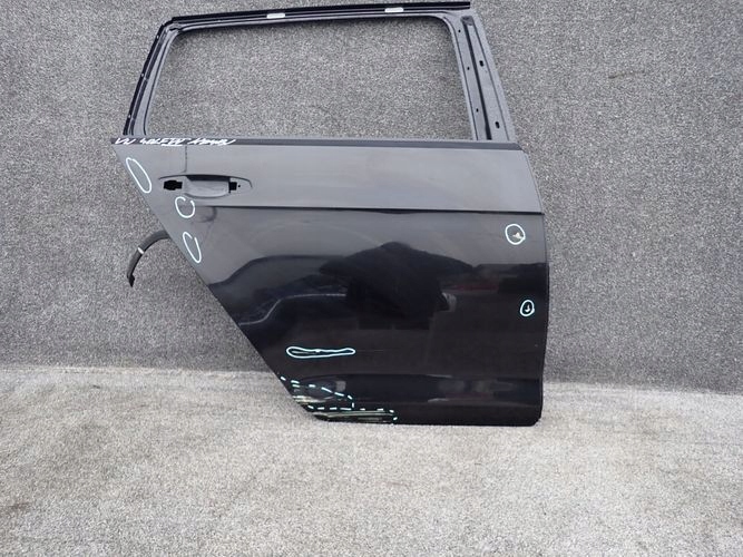 VW GOLF VII KOMBI PRAVE ZADNE DVERE
