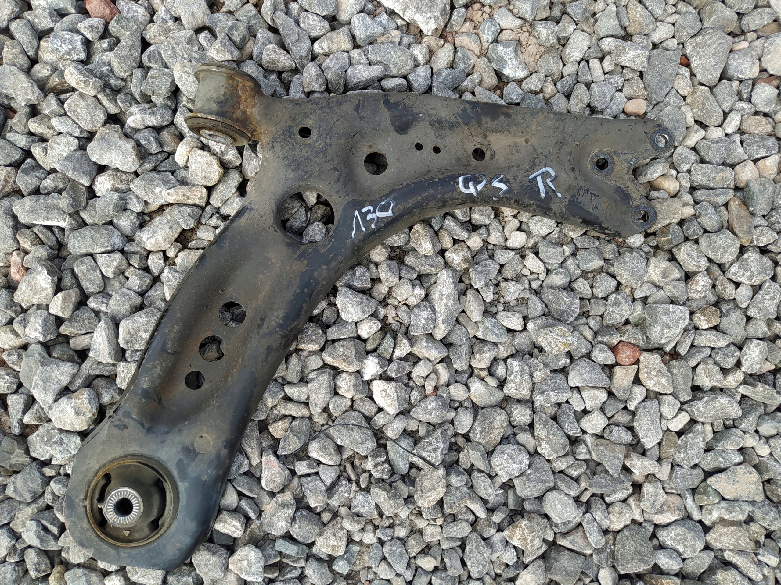 audi q3 PRAVE RAMENO 5Q0407152