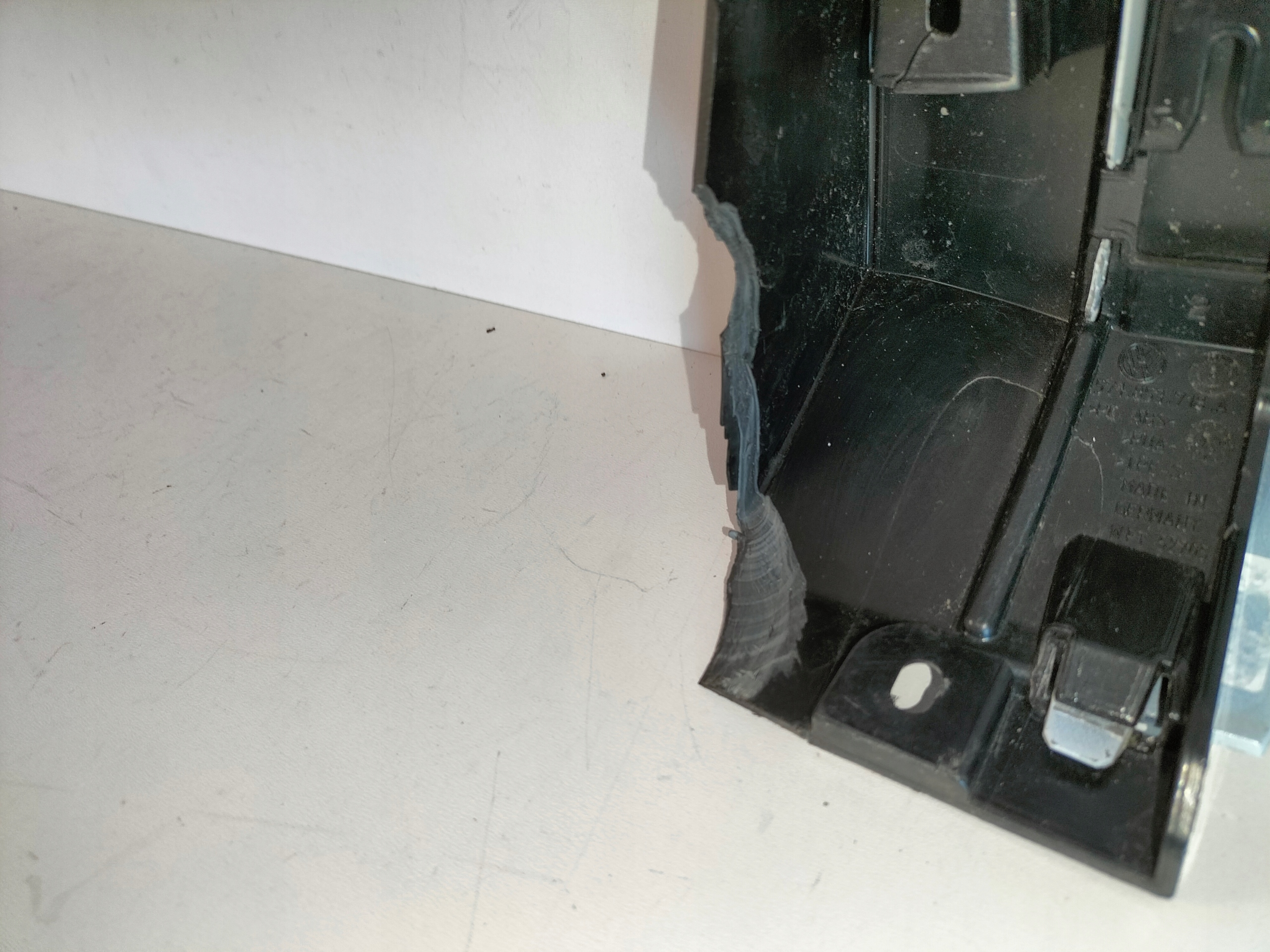 LISTA PRAVEHO PREDNEHO BLATNIKA VW TIGUAN III 24- R-LINE
