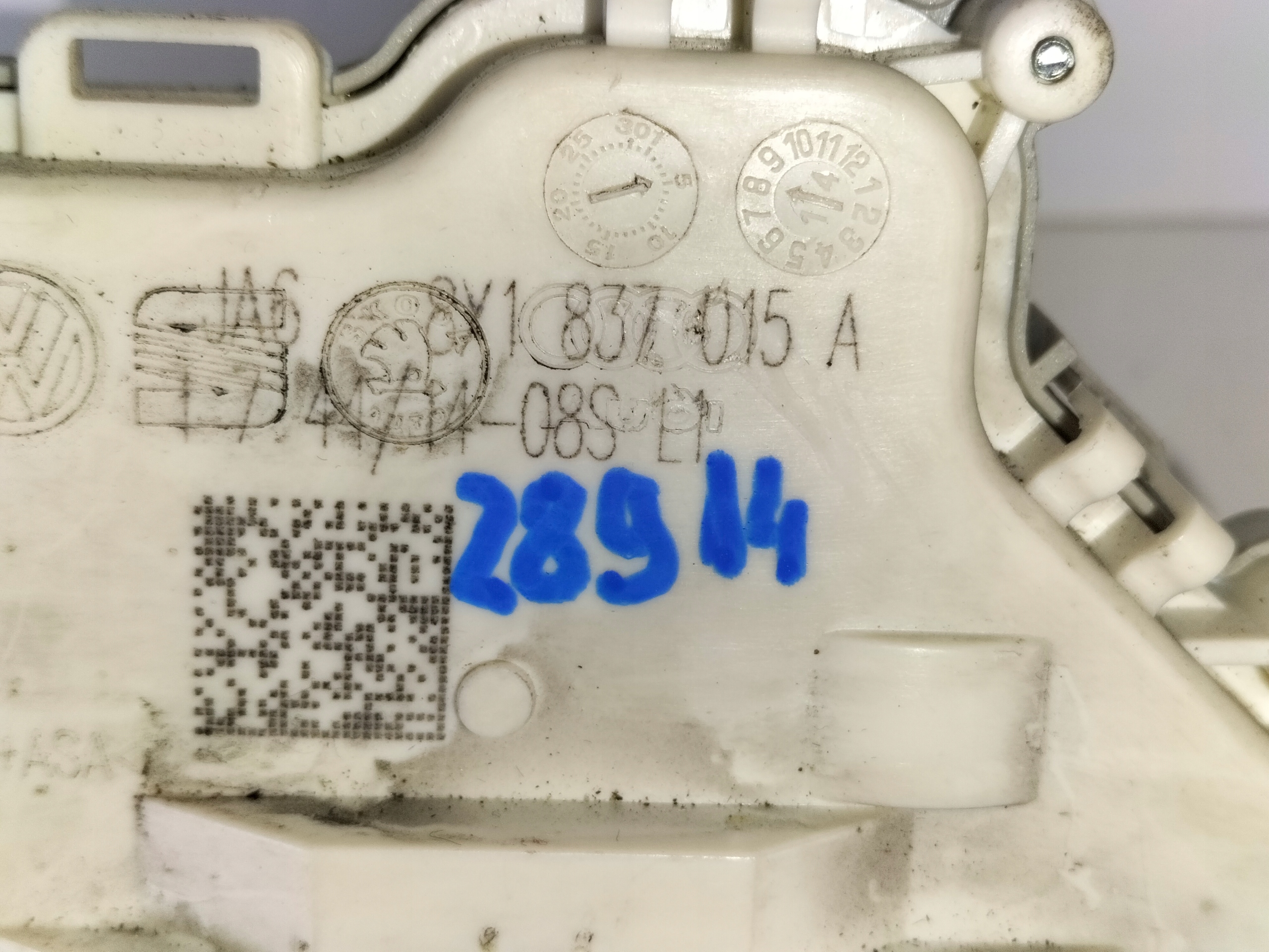 ZAMOK LAVYCH PREDNYCH DVERI AUDI A1 14- A3 8V 15- Q2