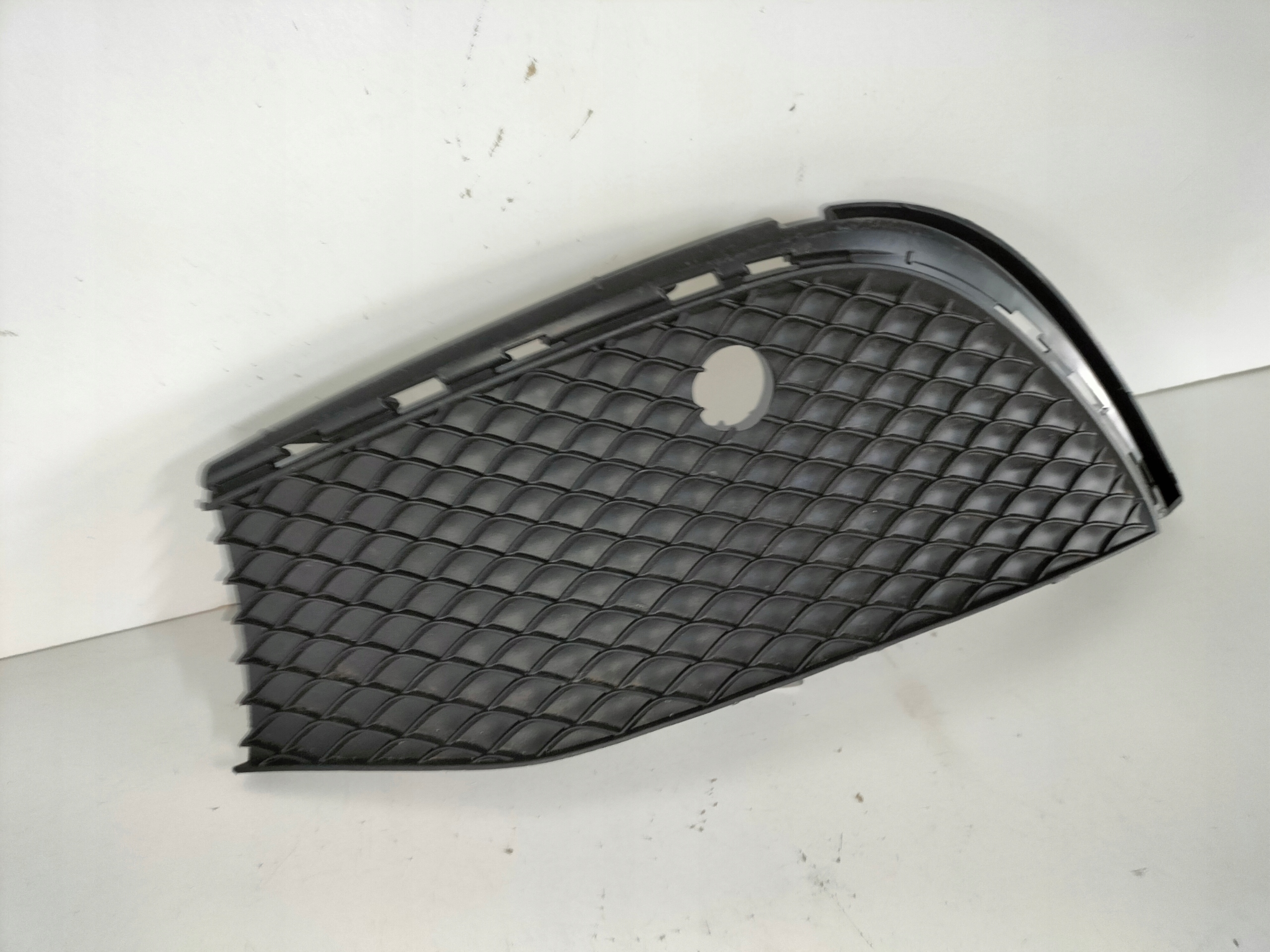 LAVA LISTA MRIEZKA MERCEDES E KLASA W213 LIFT 19-