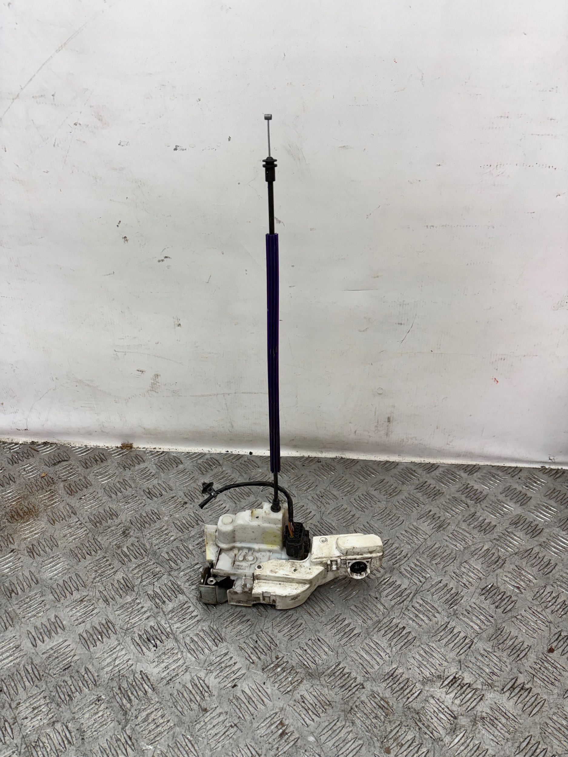 ZAMOK DVERE PREDNE LAVY FIAT TIPO II 16-