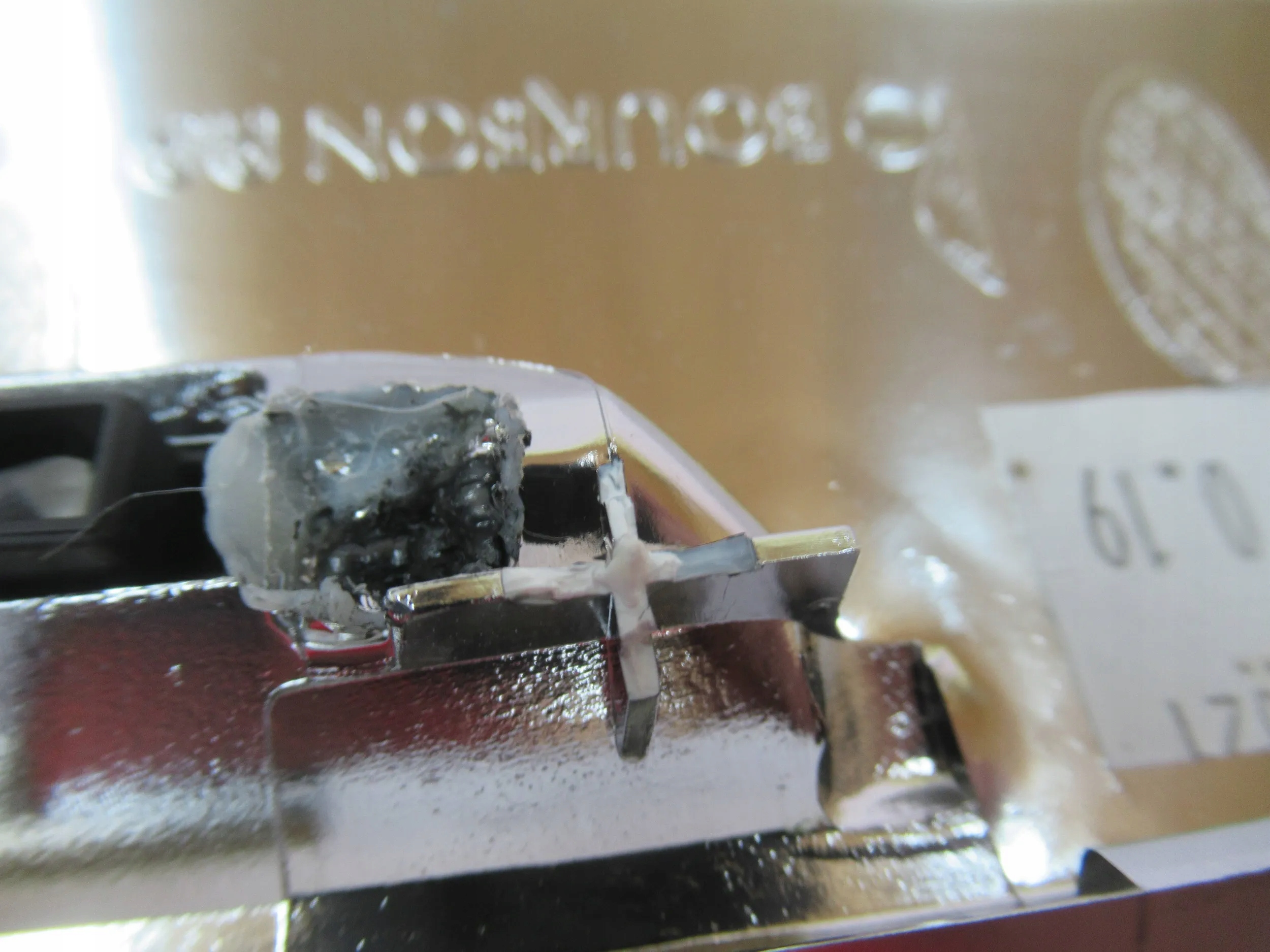 OKRASNÁ LIŠTA STREDOVÉHO TUNELA RENAULT MEGANE IV