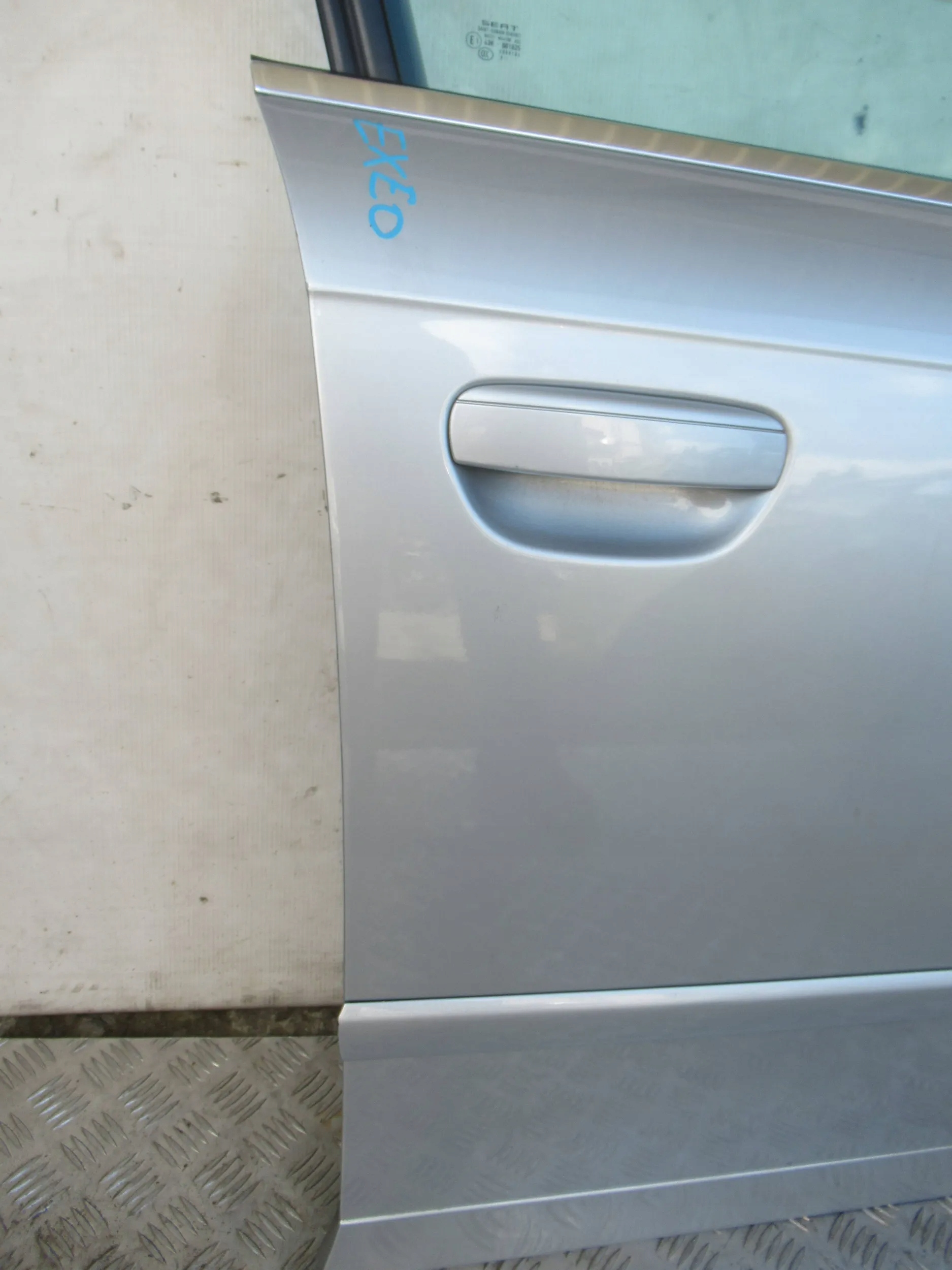 PRAVE PREDNE DVERE SEAT EXEO