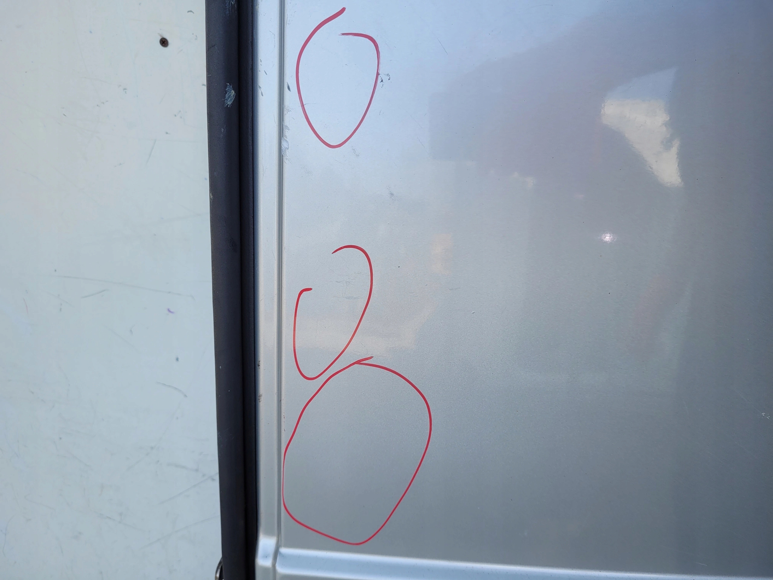 RENAULT TRAFIC III VIVARO PRAVE ZADNE DVERE