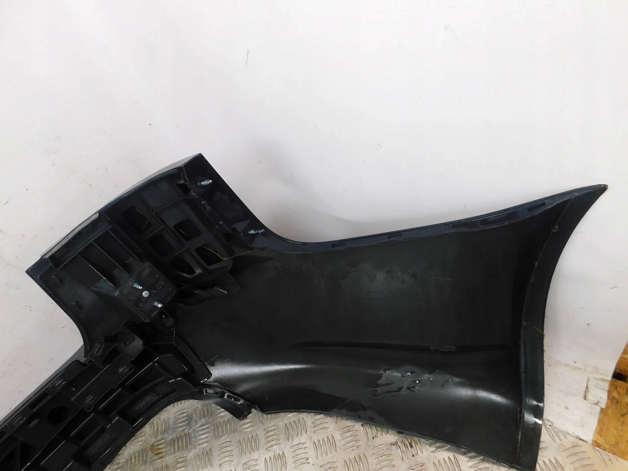 ZADNÝ NÁRAZNÍK AUDI A4 B7 KOMBI