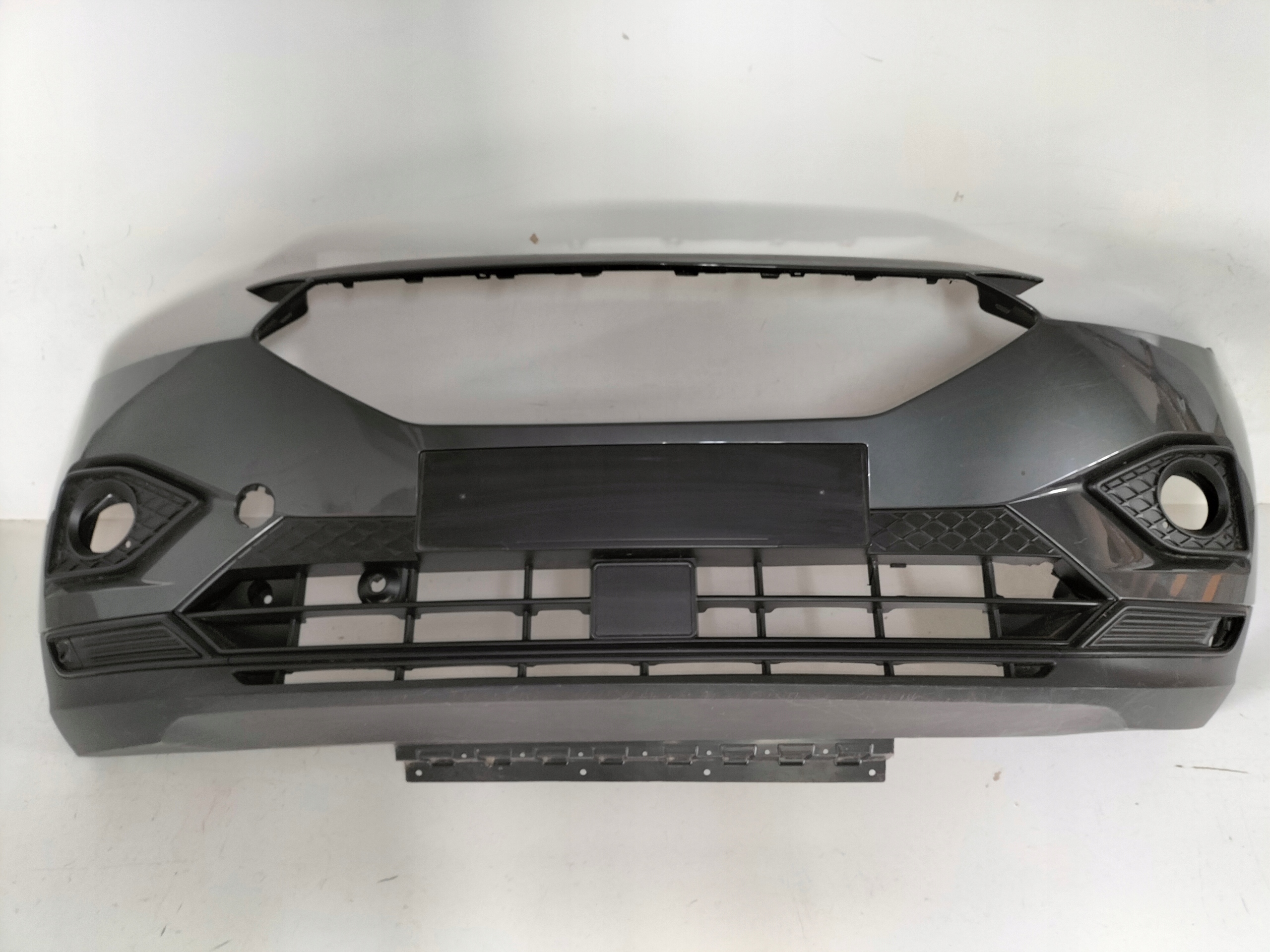 PREDNÝ NÁRAZNÍK SEAT TARRACO 18-