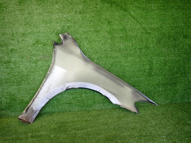 VW GOLF VII LIFT 17- ĽAVÝ PREDNÝ BLATNÍK