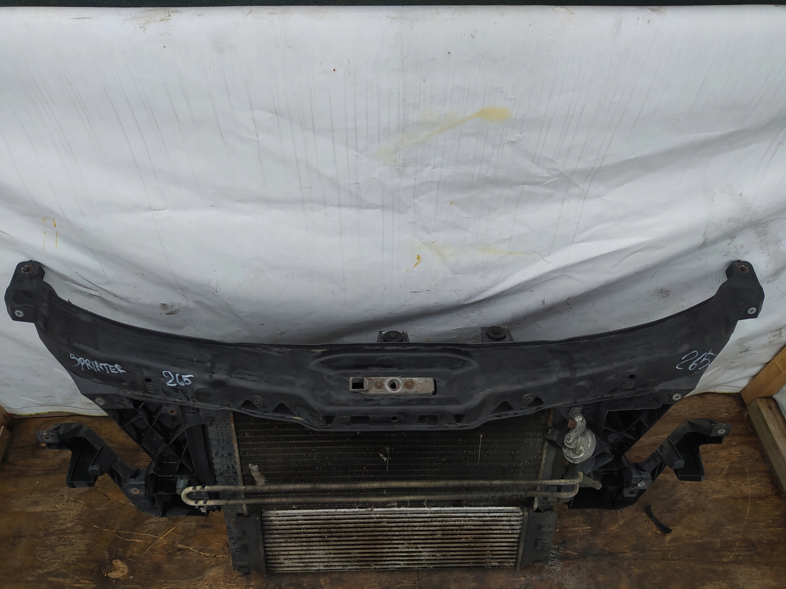 MERCEDES SPRINTER 906 2.2 DCI PREDNÉ ČELO