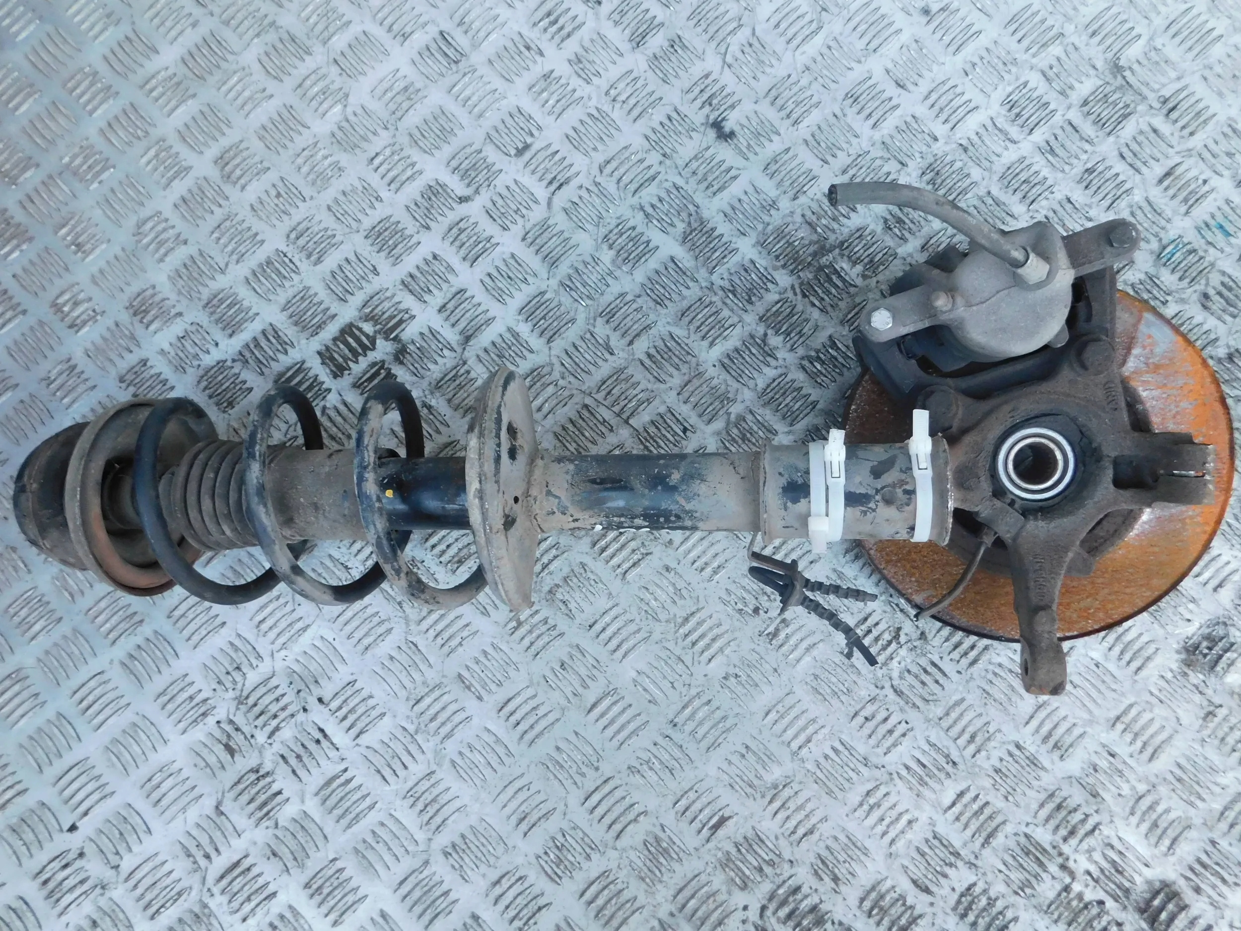 ĽAVÝ OTOČ MCPHERSON DACIA LOGAN I 1.6