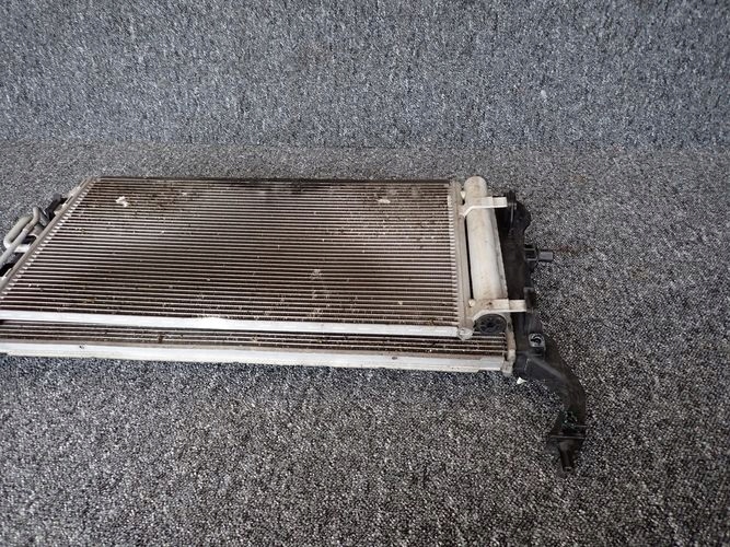 HYUNDAI I30 1.4 T-GDI CHLADIC VODY KLIMATIZACIE KLIMATIZACIE