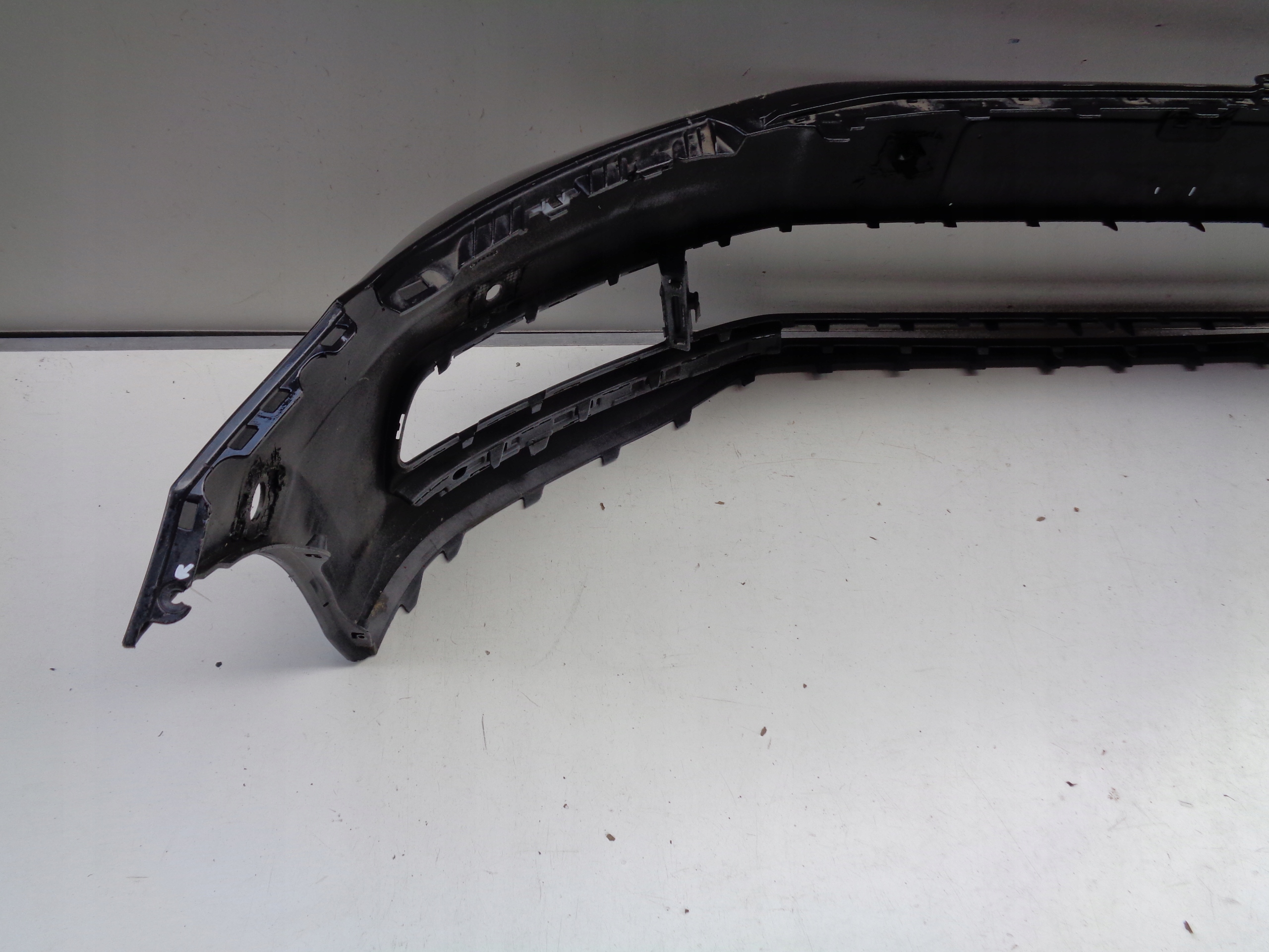PREDNÝ NÁRAZNÍK VW TOURAN 5T 5TA 16- NR 30946