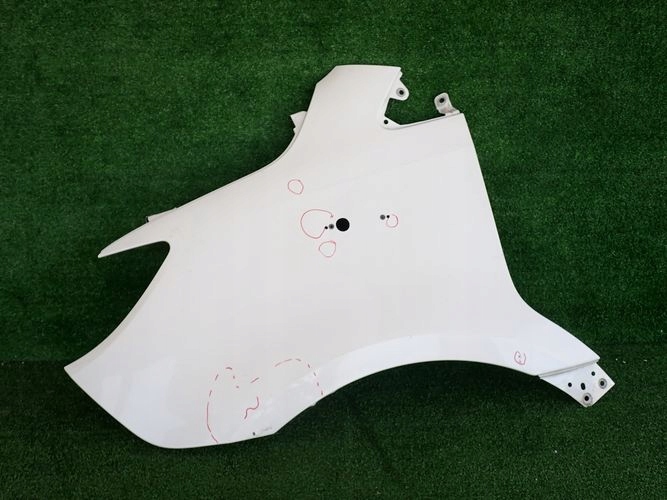 MERCEDES W907 907 W910 910 ĽAVÝ PREDNÝ BLATNÍK