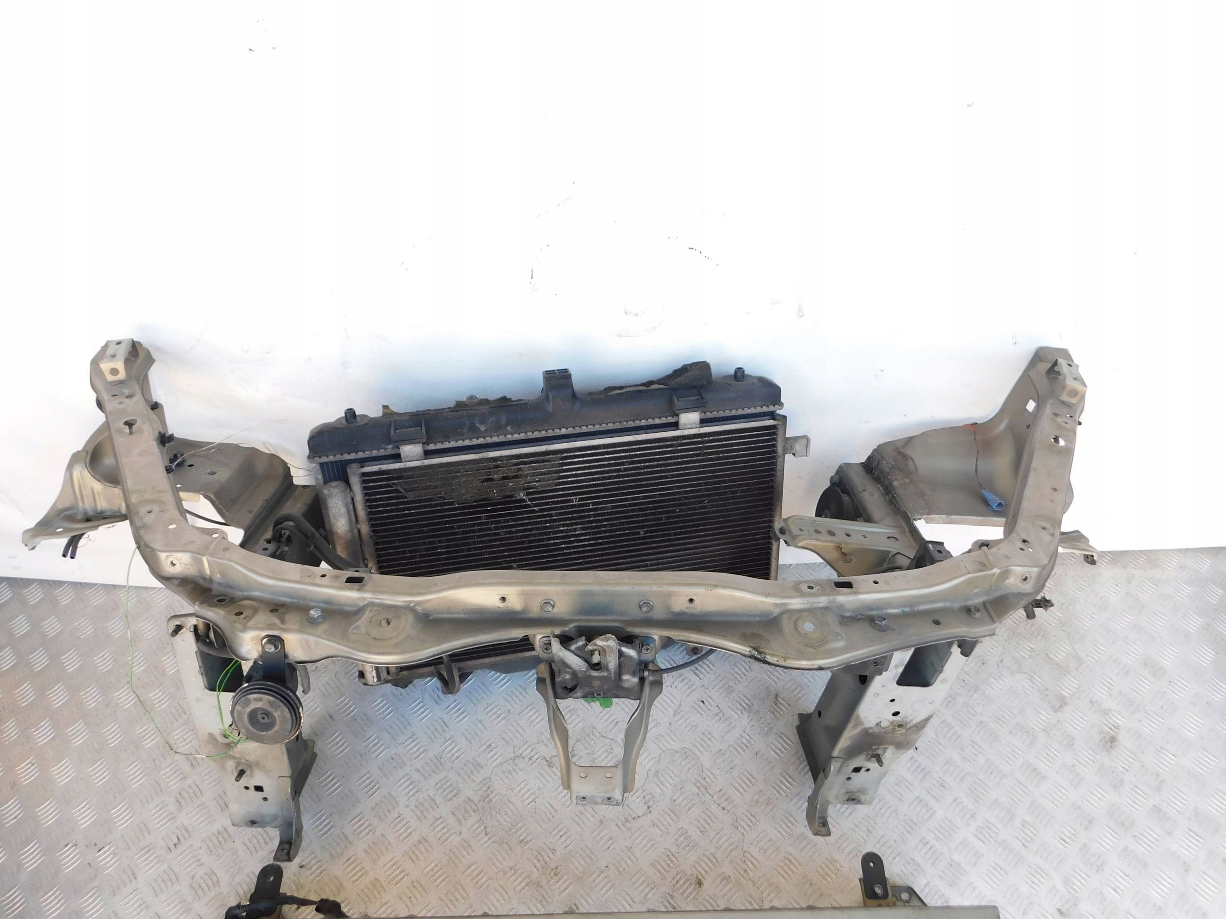 PREDNÉ PÁS VÝSTUHA CHLADIČE FIAT SEDICI SX4 1.9 JTD