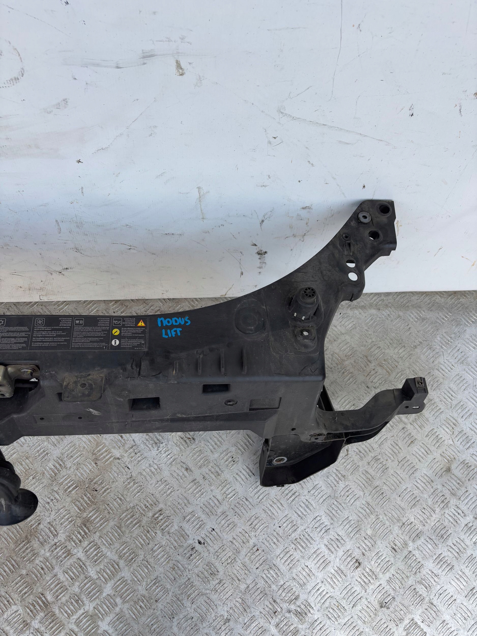PREDNÉ PÁS  RENAULT MODUS LIFT 08-