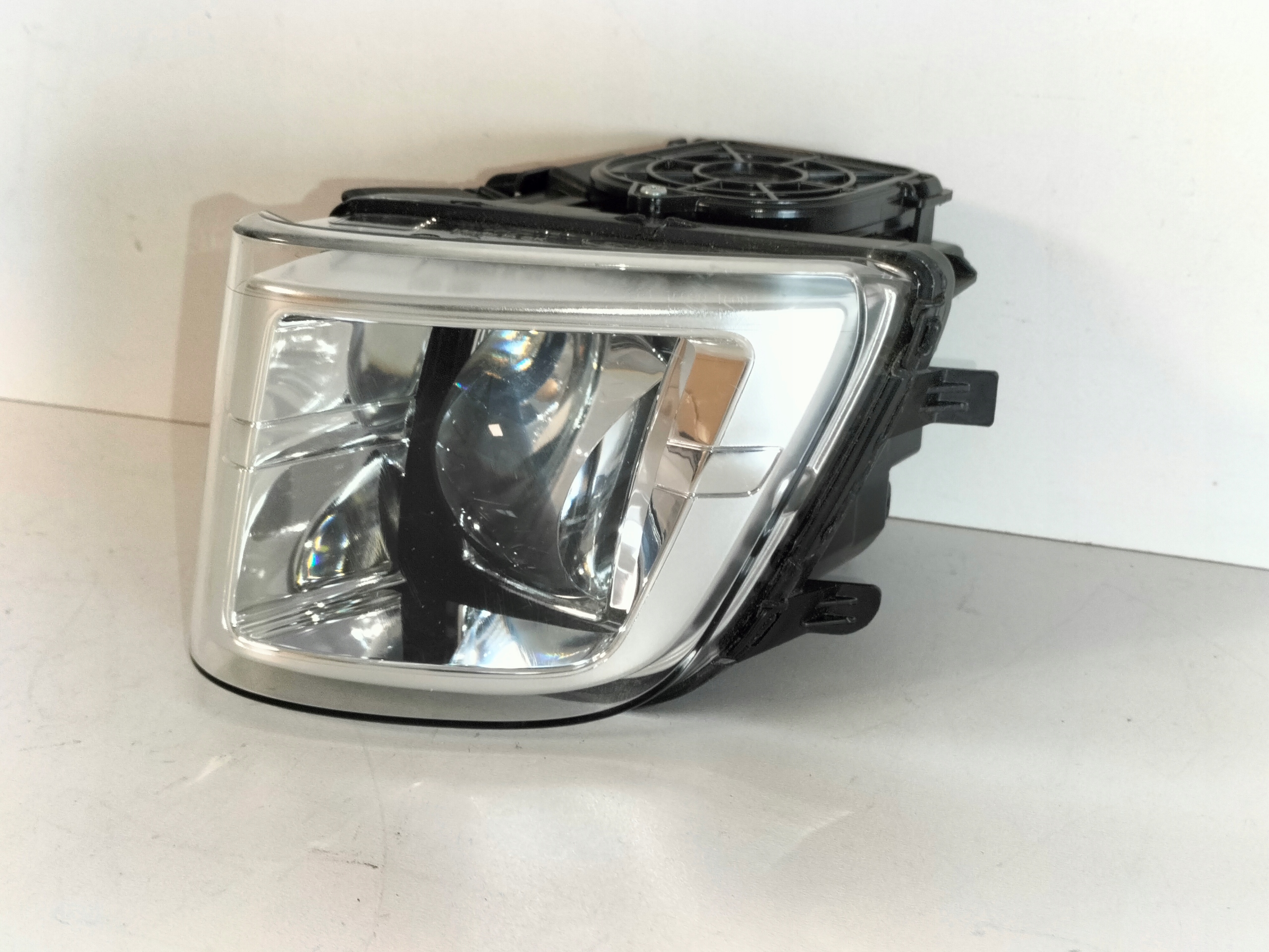 LAVA HMLOVKA BMW 7 F01 F02 LIFT 12- LED