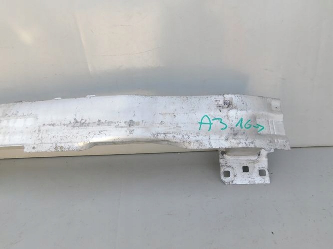 AUDI A3 LIFT 16- VYSTUHA PREDNEHO NARAZNIKA