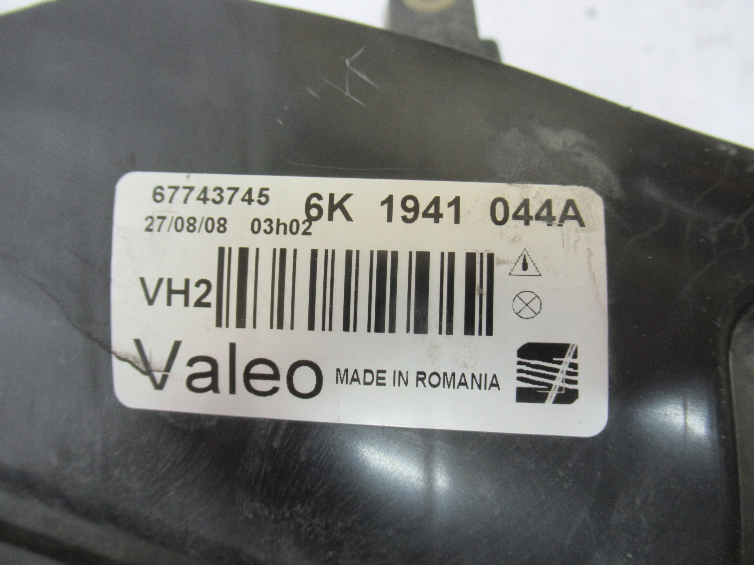 PRAVE PREDNE SVETLO SEAT IBIZA II 99-02