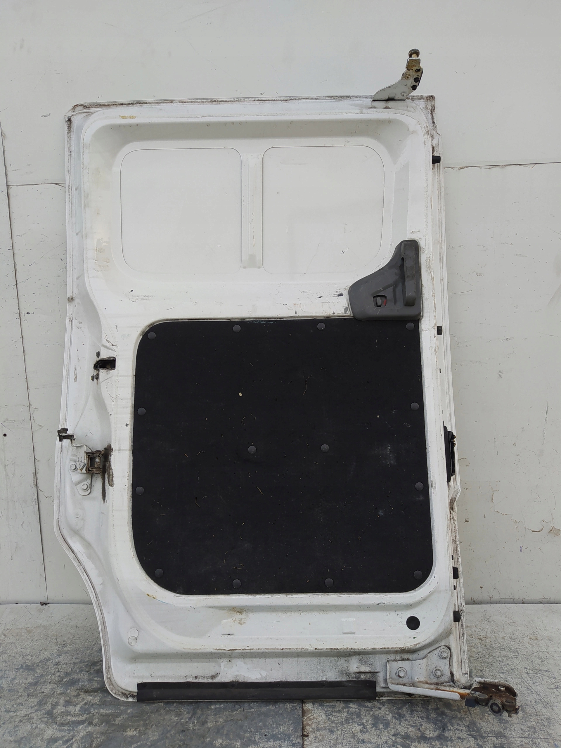 NISSAN NV200 LAVE POSUVNE DVERE