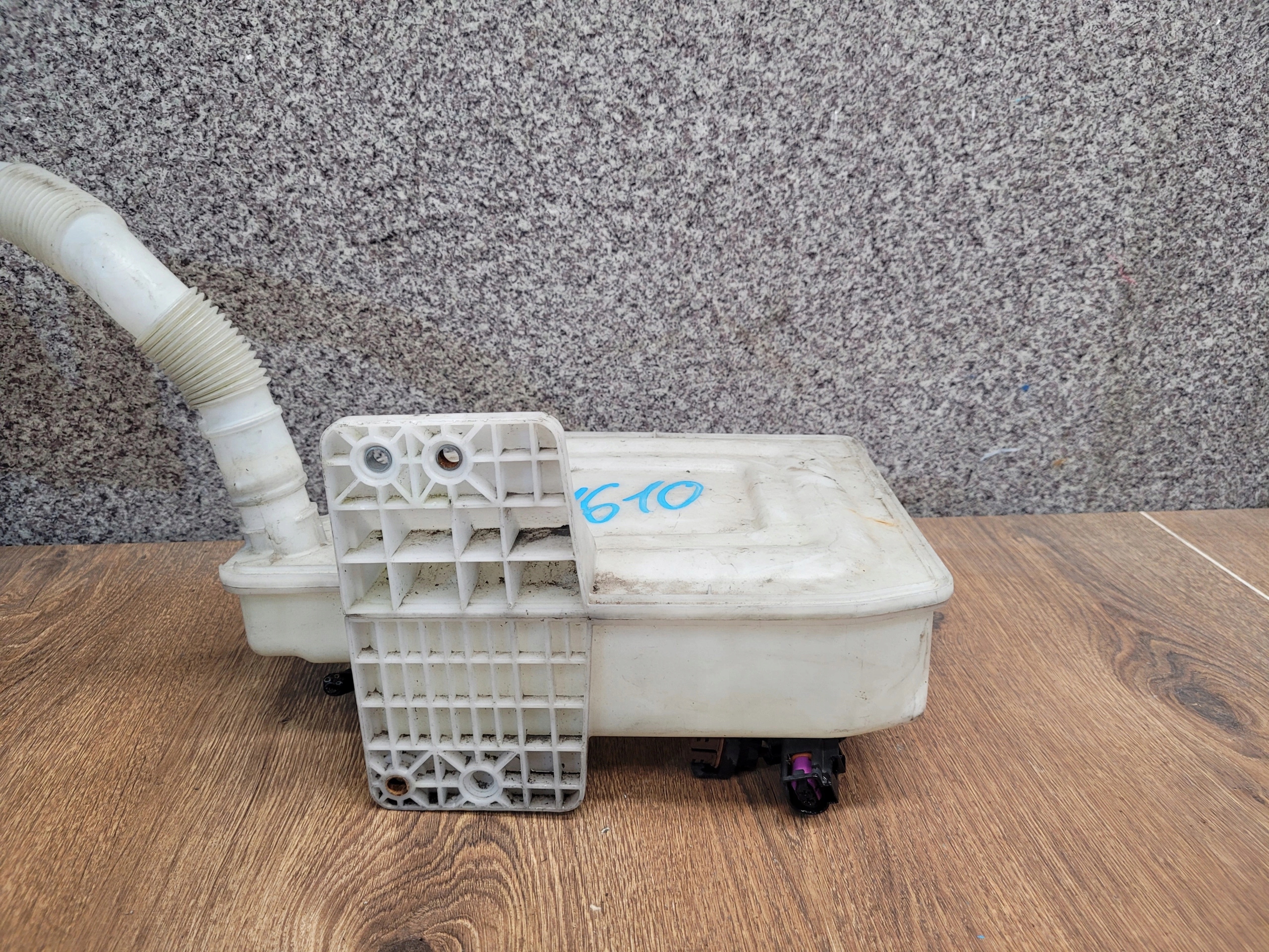 SKODA OCTAVIA II 1K0955453R NÁDOBKA OSTREKOVAČOV