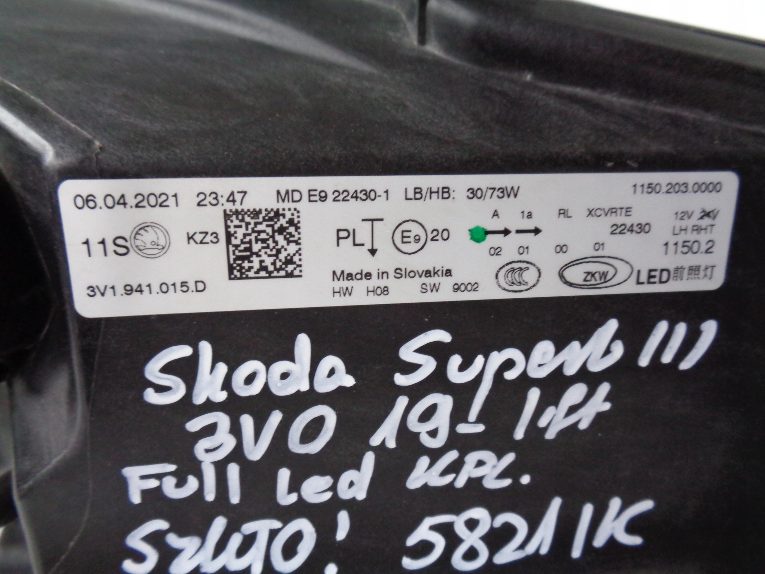 ĽAVÉ SVETLO SKODA SUPERB III 3V 19- LIFT FULL LED