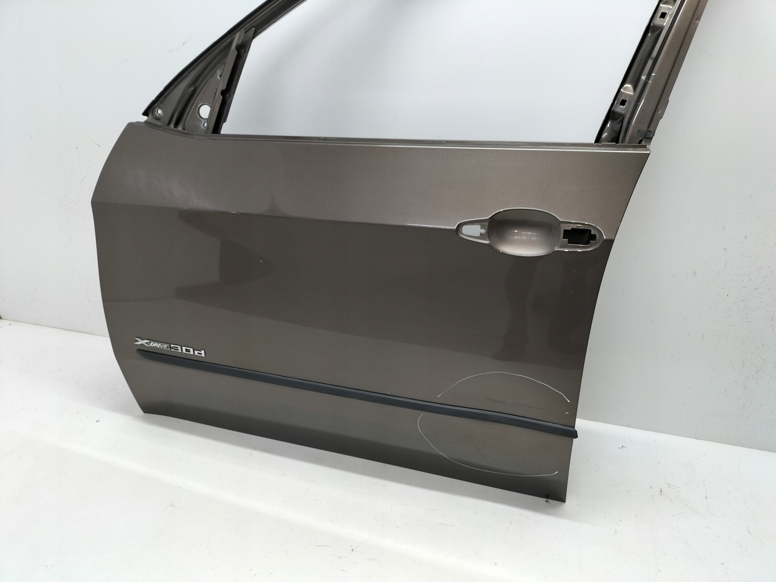 LAVE PREDNE DVERE BMW X5 E70 06-