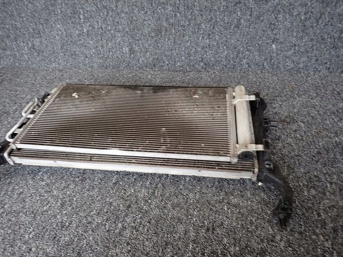 HYUNDAI I30 1.4 T-GDI CHLADIC VODY KLIMATIZACIE KLIMATIZACIE