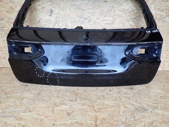 MERCEDES W213 213 E-KLASA KOMBI ZADNÁ KAPOTA